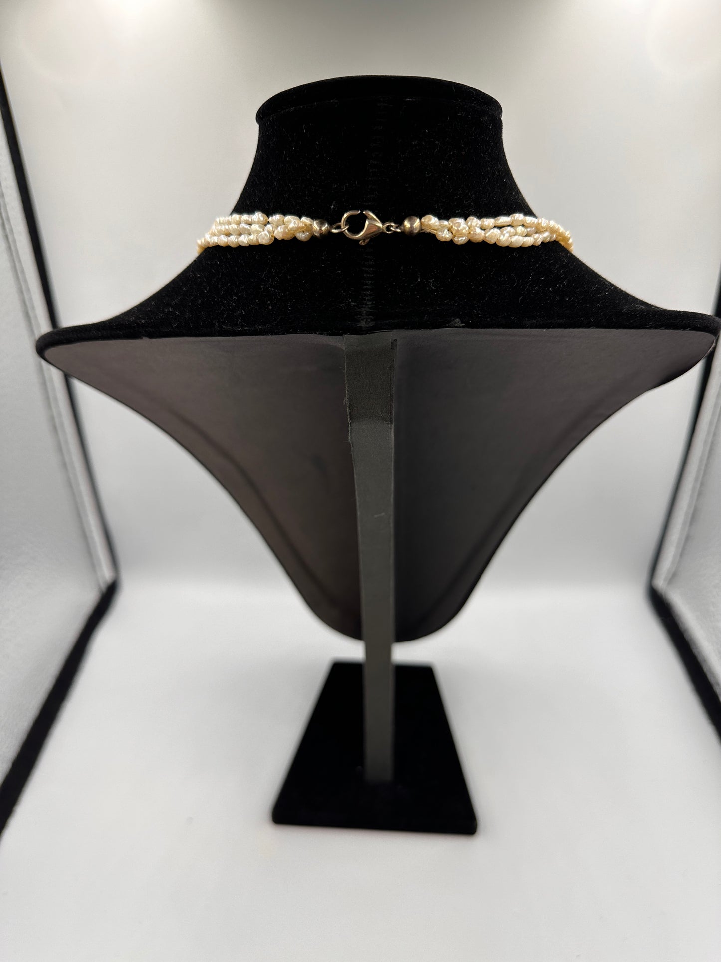 3-Strang Süsswasser Perlenkette