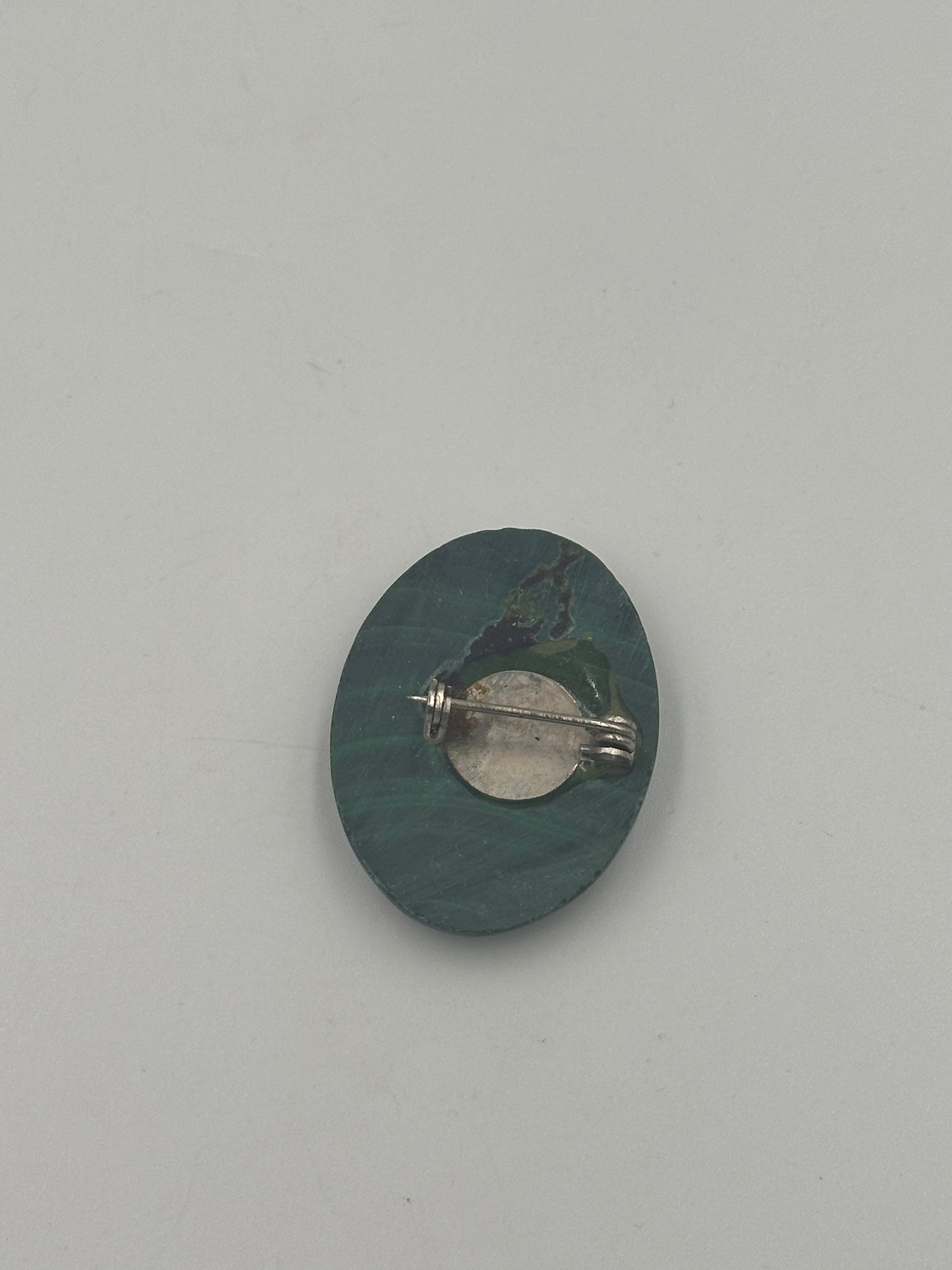 Malachit Brosche - Einzigartiges Schmuckstück