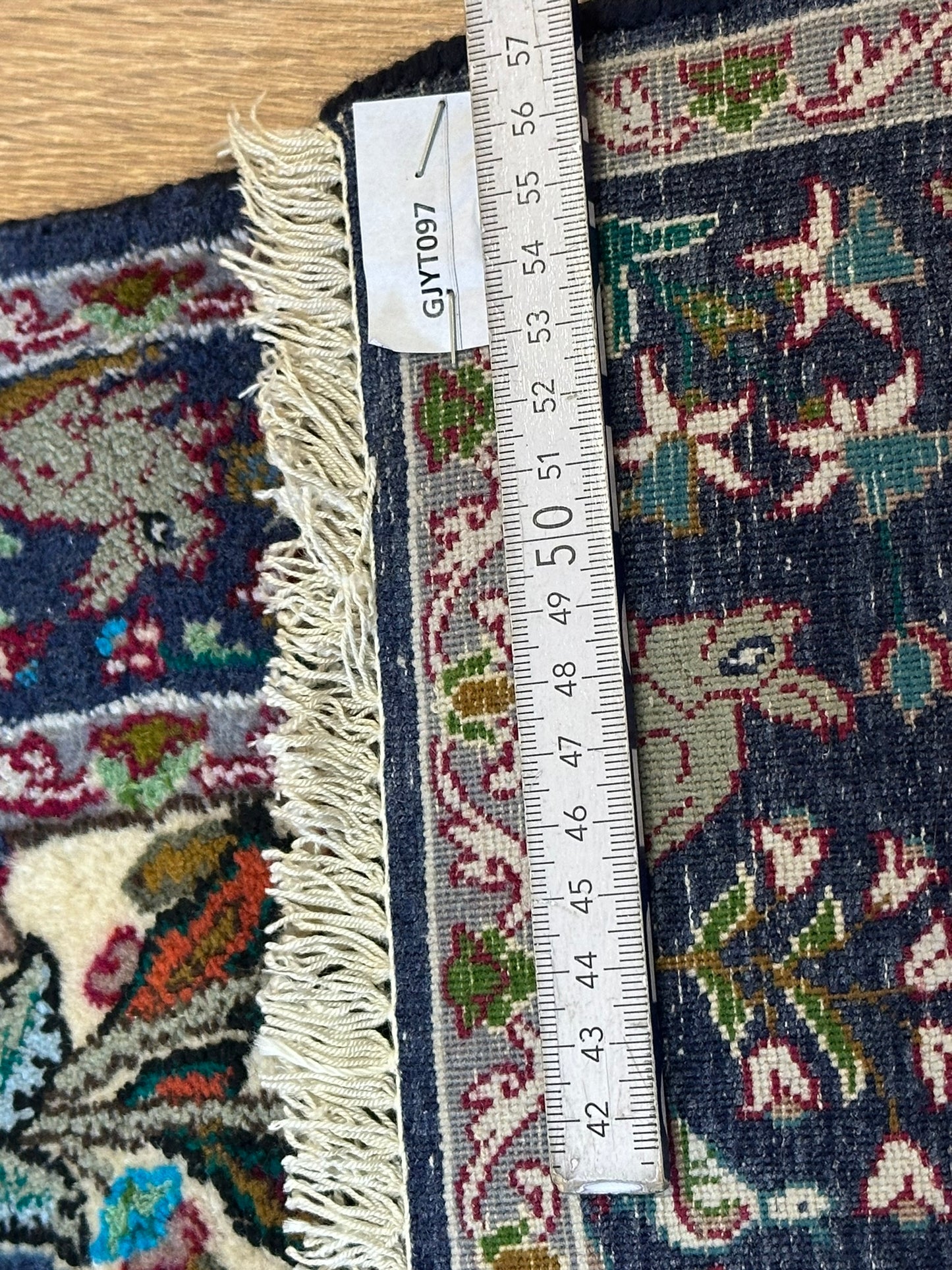 Handgeknüpfter Perser Teppich Isfahan 107x68 cm – Fein mit Seide