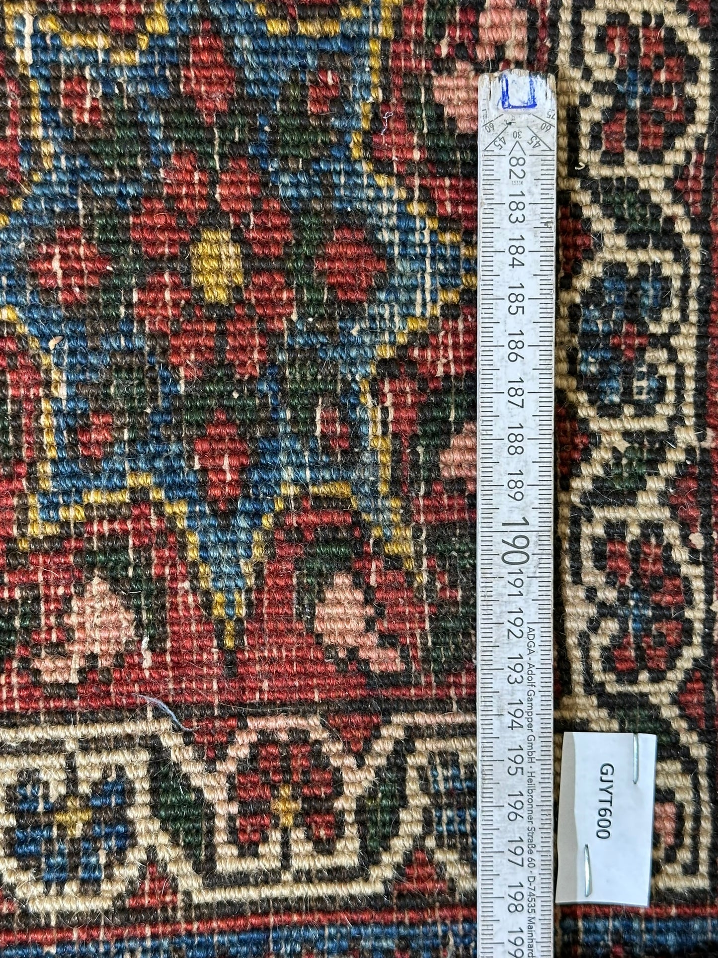 Antik Orientteppich handgeknüpft Bachtiar naturfarben 200x145 cm