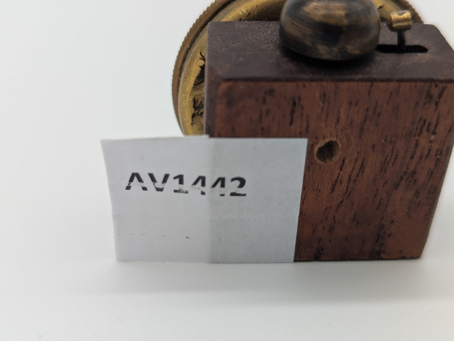 Reisewecker Wecker Miniatur Uhr mechanisch mit Holzkorpus und Messingring