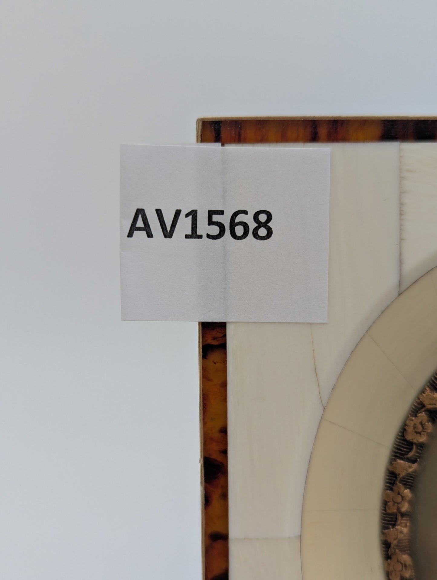 Kaiserin Elisabeth Sisi Lupenmalerei Porträt Miniatur im rechteckigen Rahmen