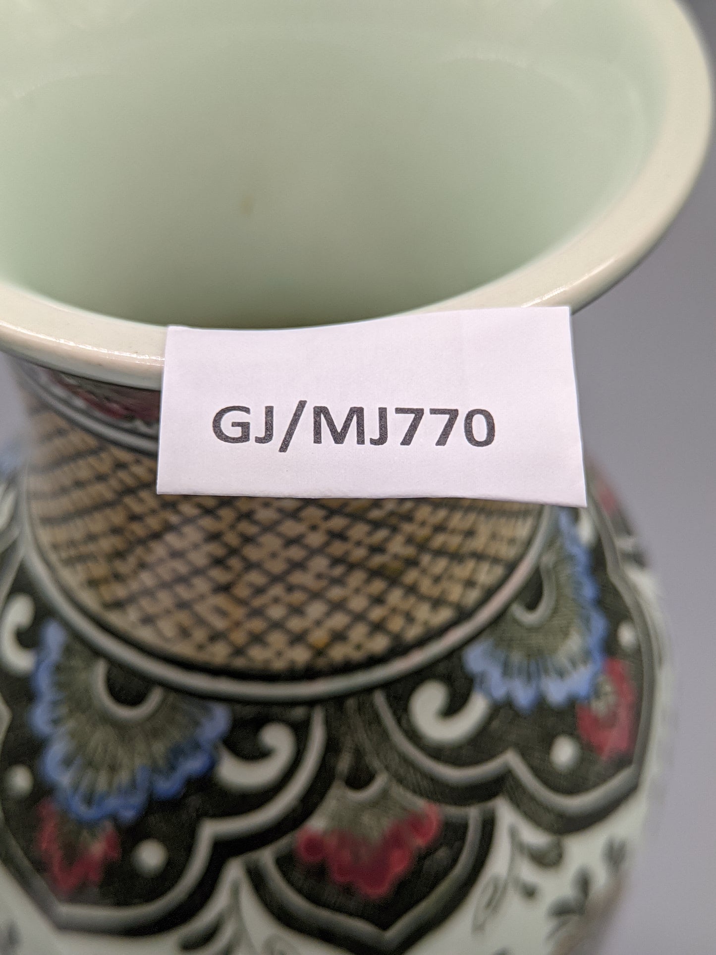 Villeroy & Boch Paon Vase Handausgemaltes Pfauen Motiv