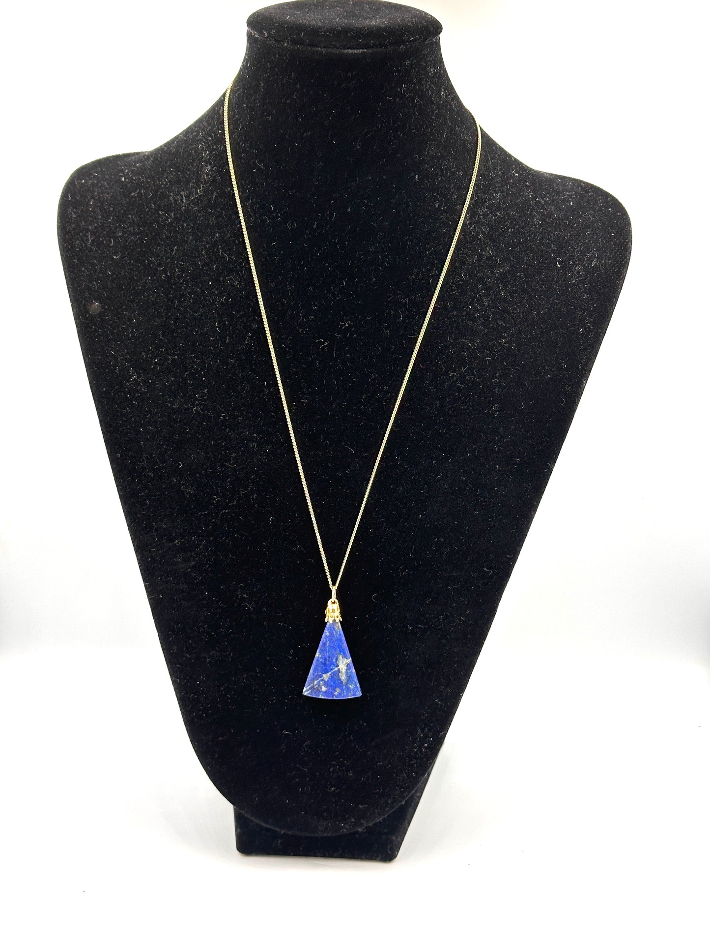 Elegante Vergoldete Halskette mit Lapislazuli-Anhänger