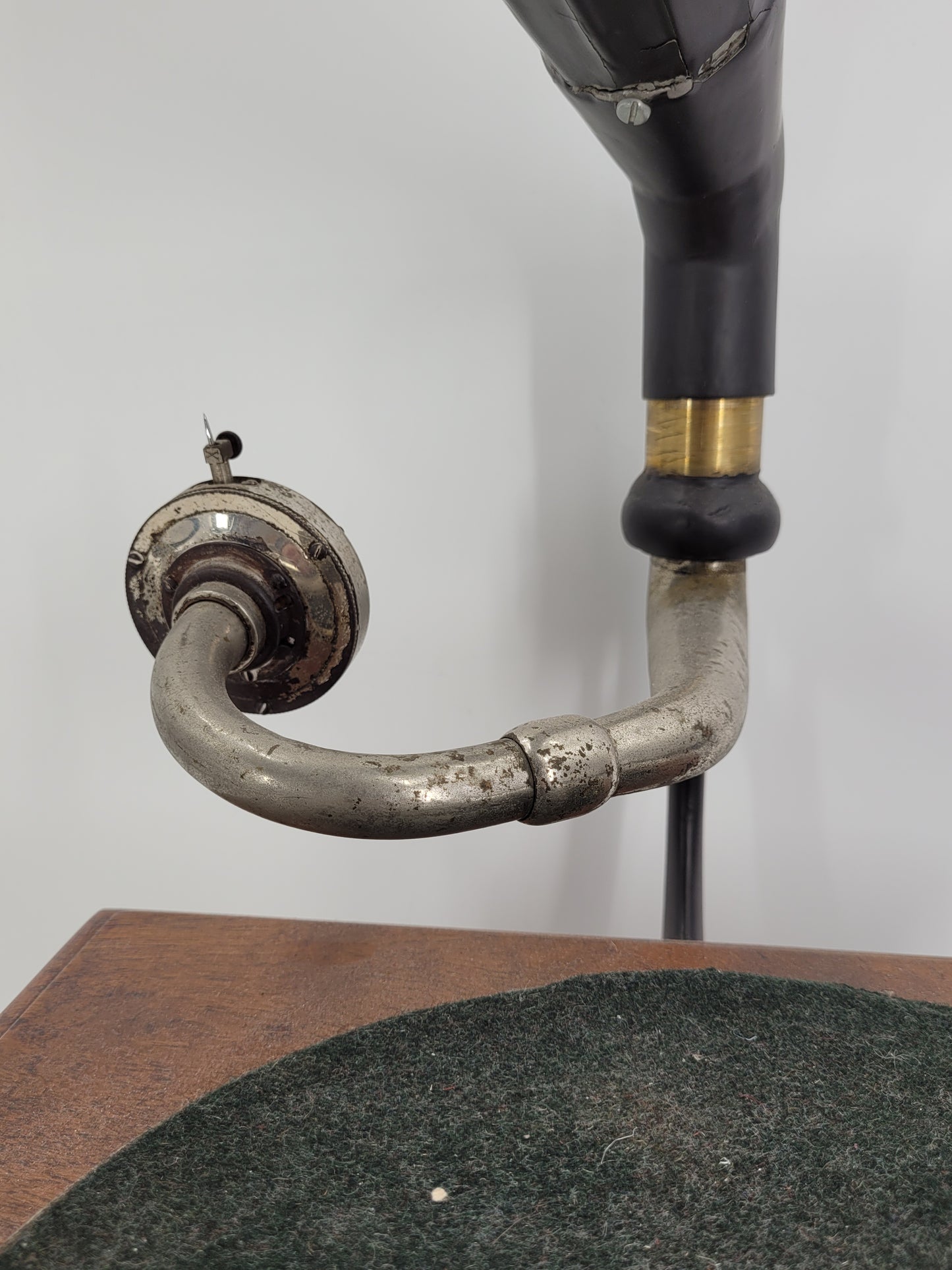 Großes Vintage Horn Grammophon
