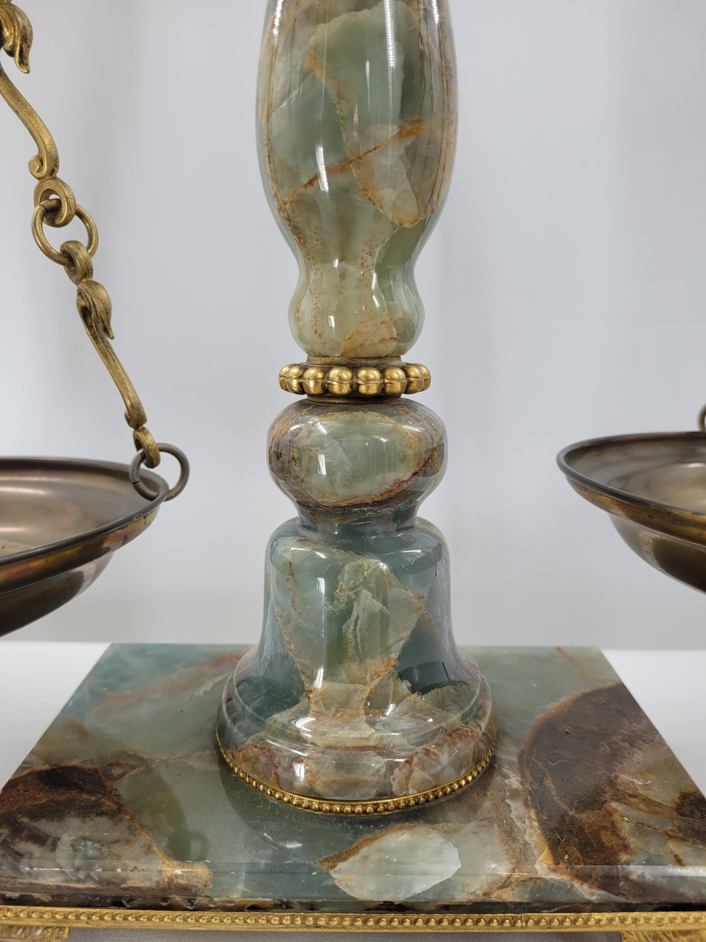 Große dekorative Messing, Onyx Waage, Vintage Jugendstil