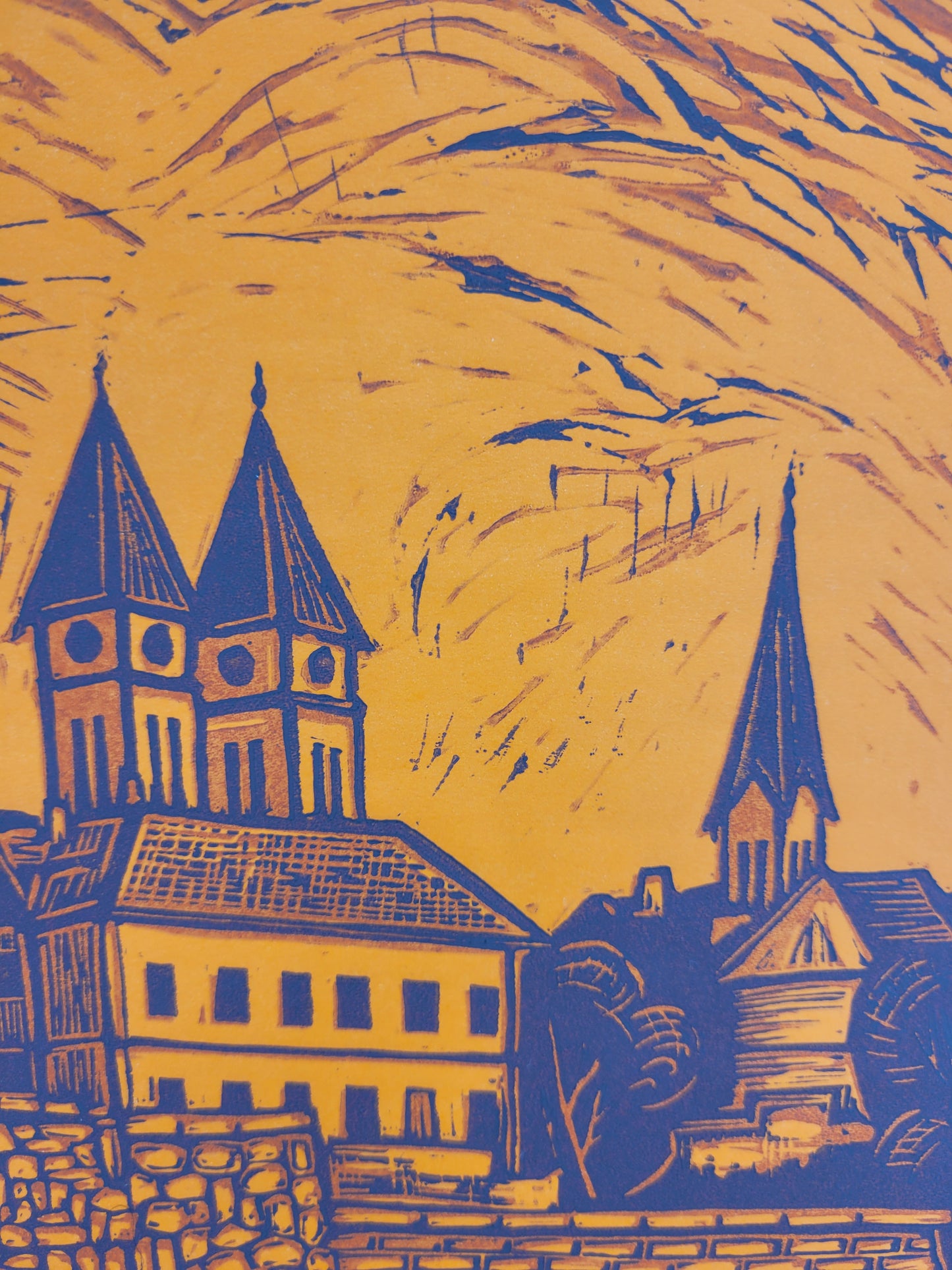 Einfarbiger Farbholzschnitt, Blick auf die Kirche im Dorf Handsigniert 42x32cm