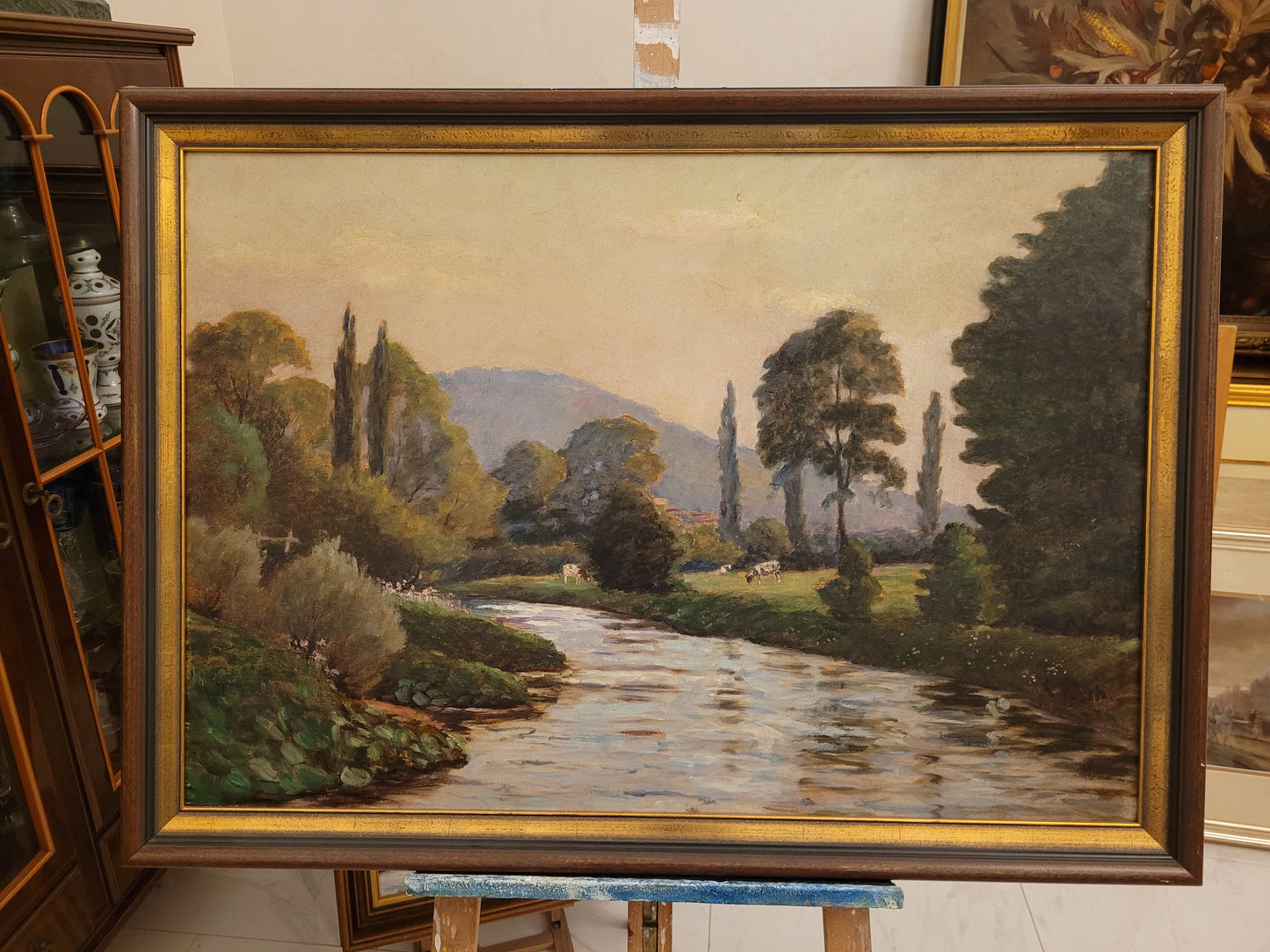 Deutsche Schule (XX) Ölgemälde Landschaft mit Fluss und Kühen 90x110cm