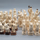 Antikes handgefertigtes Schachspiel aus geschnitztem Walrosszahn