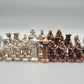Antikes handgefertigtes Schachspiel - Set mit 32 Schachfiguren
