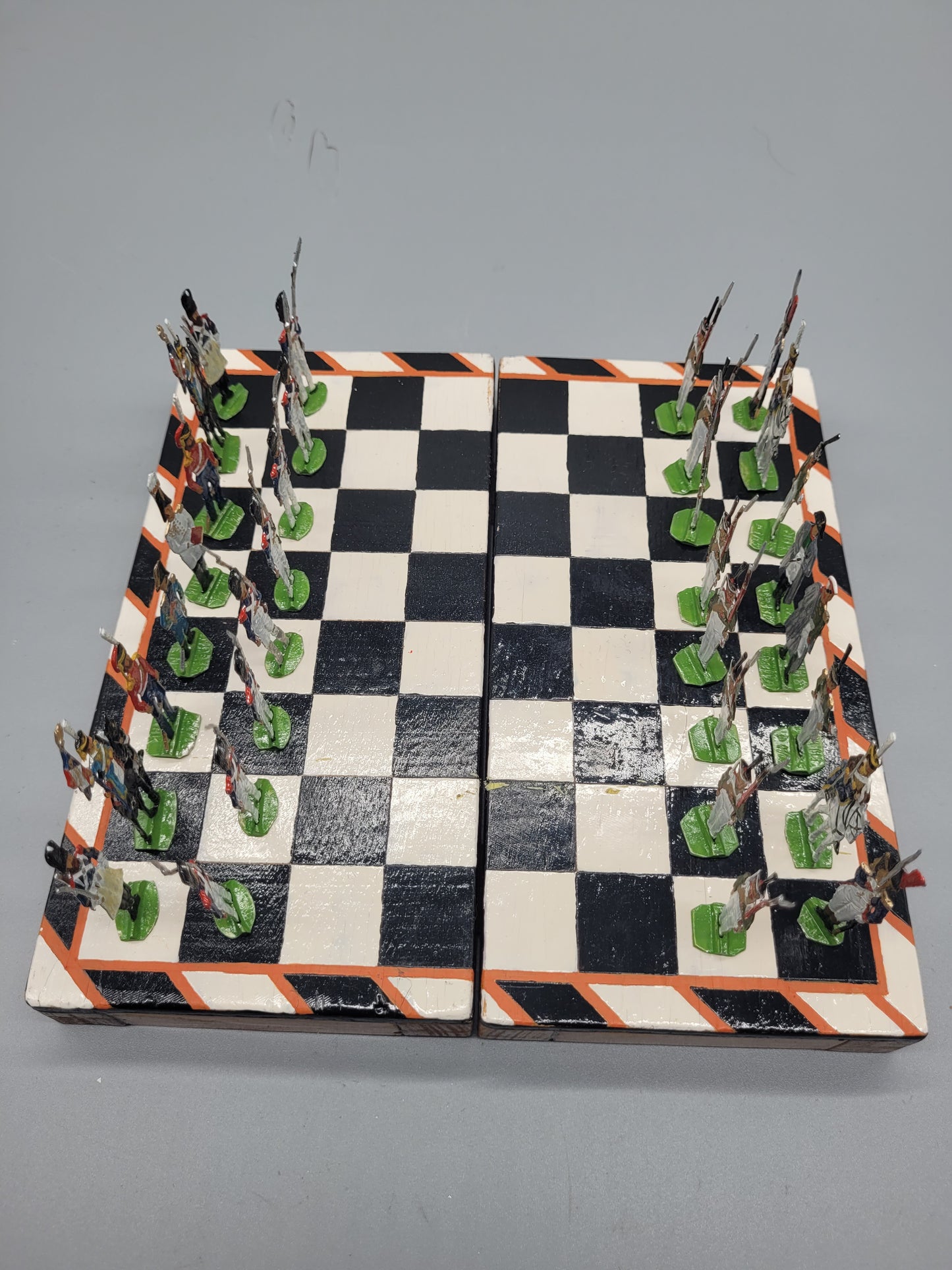Antikes handgefertigtes Schachspiel Set mit 32 Schachfiguren