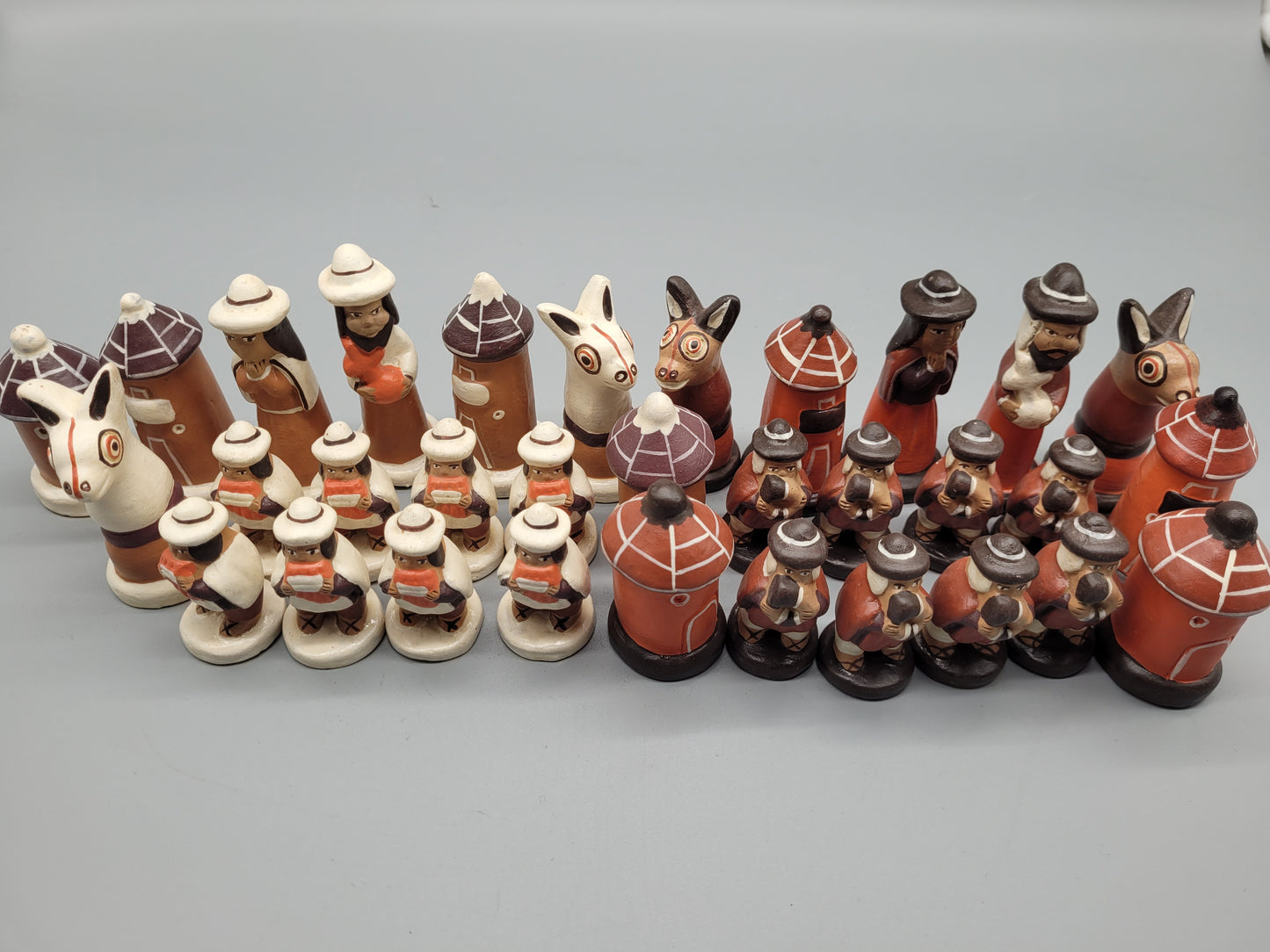 Antike Schachfiguren aus Terrakotta - 32-teiliges Set