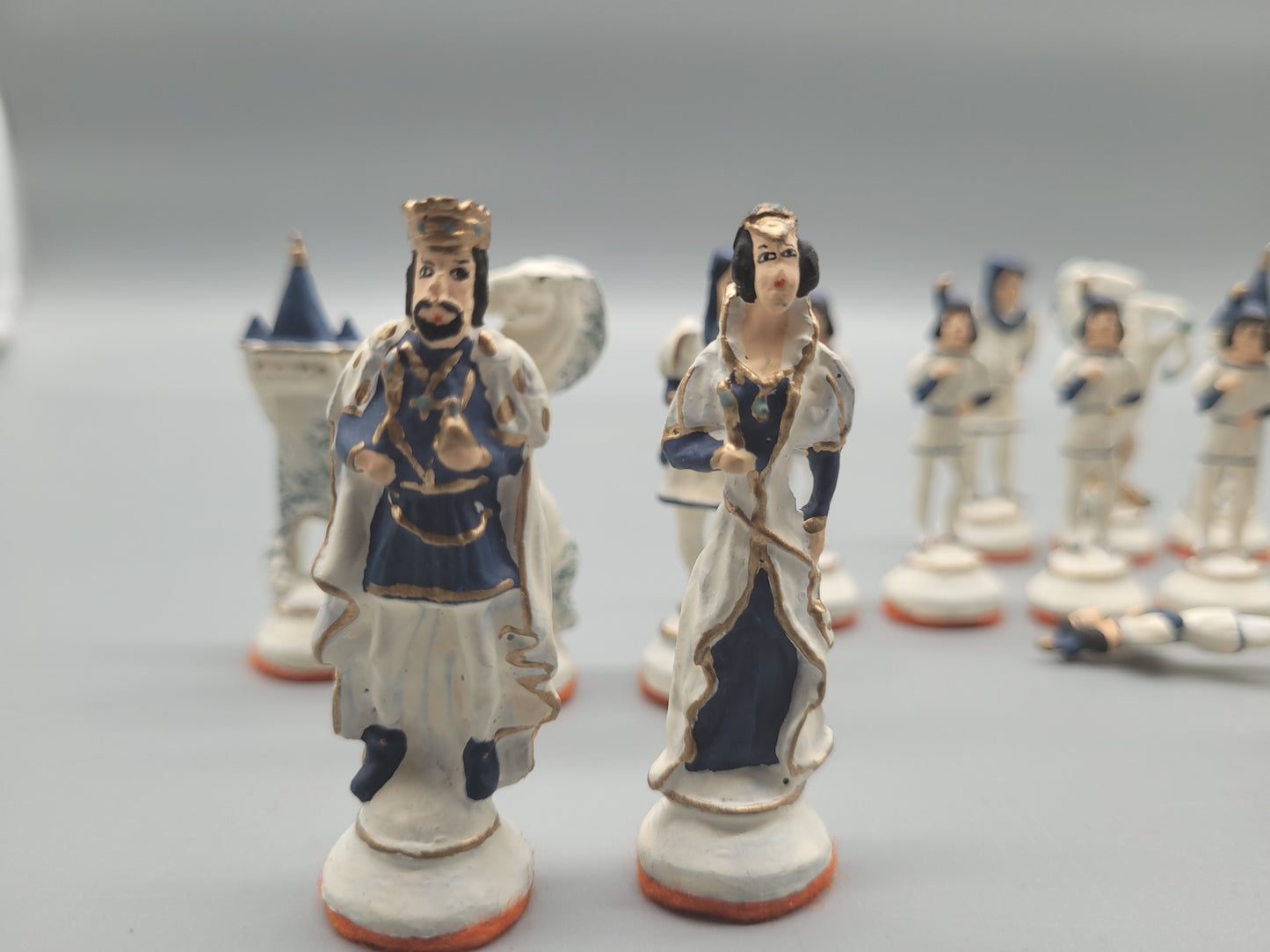 Schönes Altes Schachspiel 16 Zinn Schachfiguren Handbemalt
