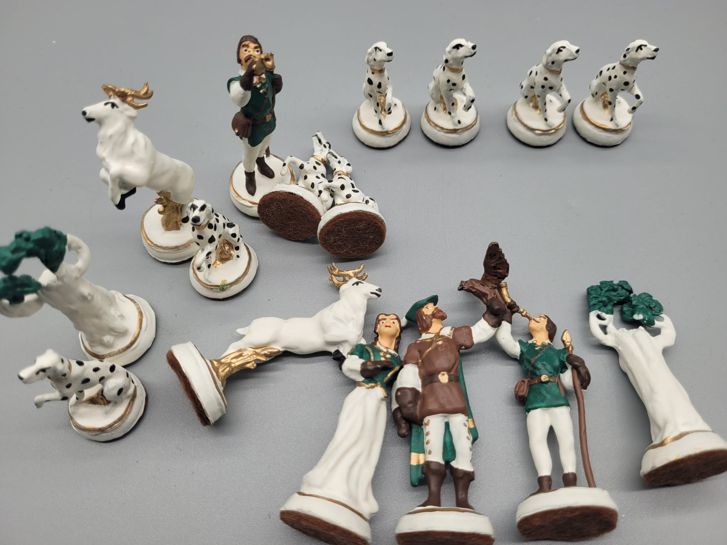 Schönes Altes Schachspiel 16 Zinn Schachfiguren Handbemalt