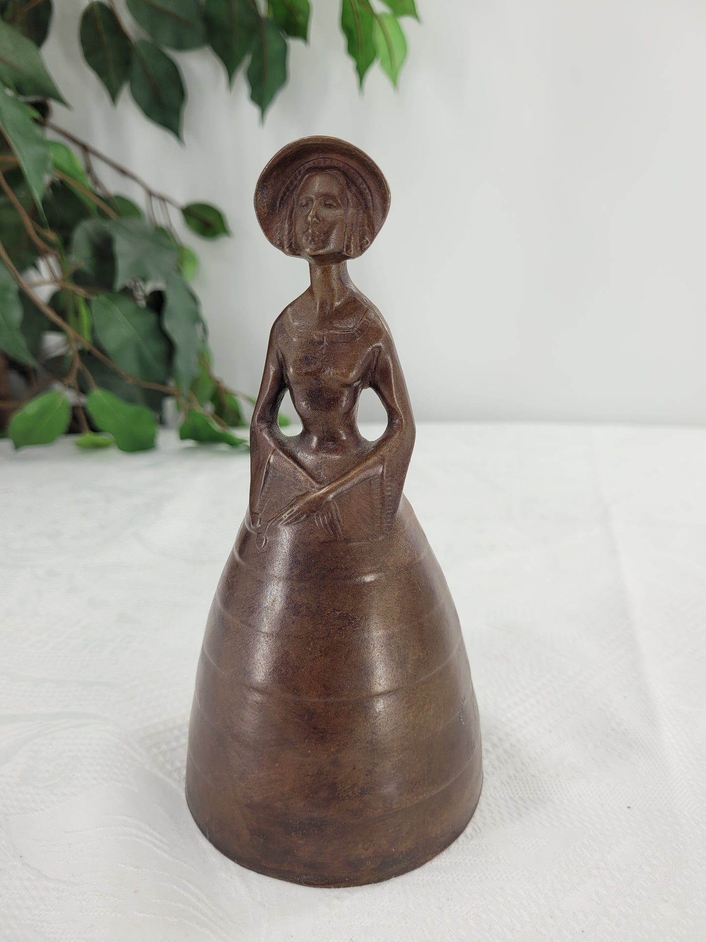 Antike Biedermeier Bronze Figur Skulptur, Glocke, Dame mit Hut