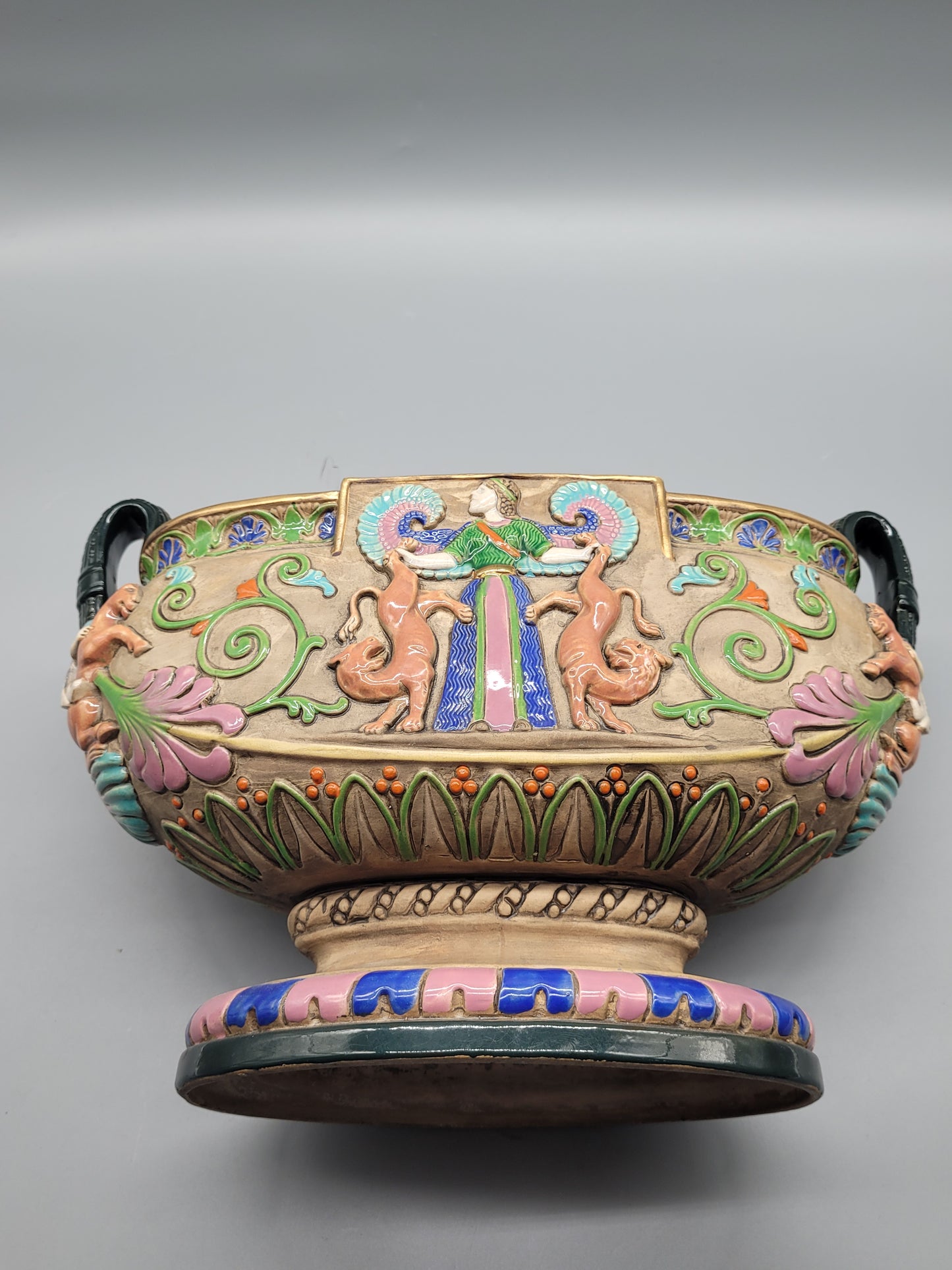 Qing-Dynastie (1644-1911) Antike chinesische Keramik Relief Jardiniere