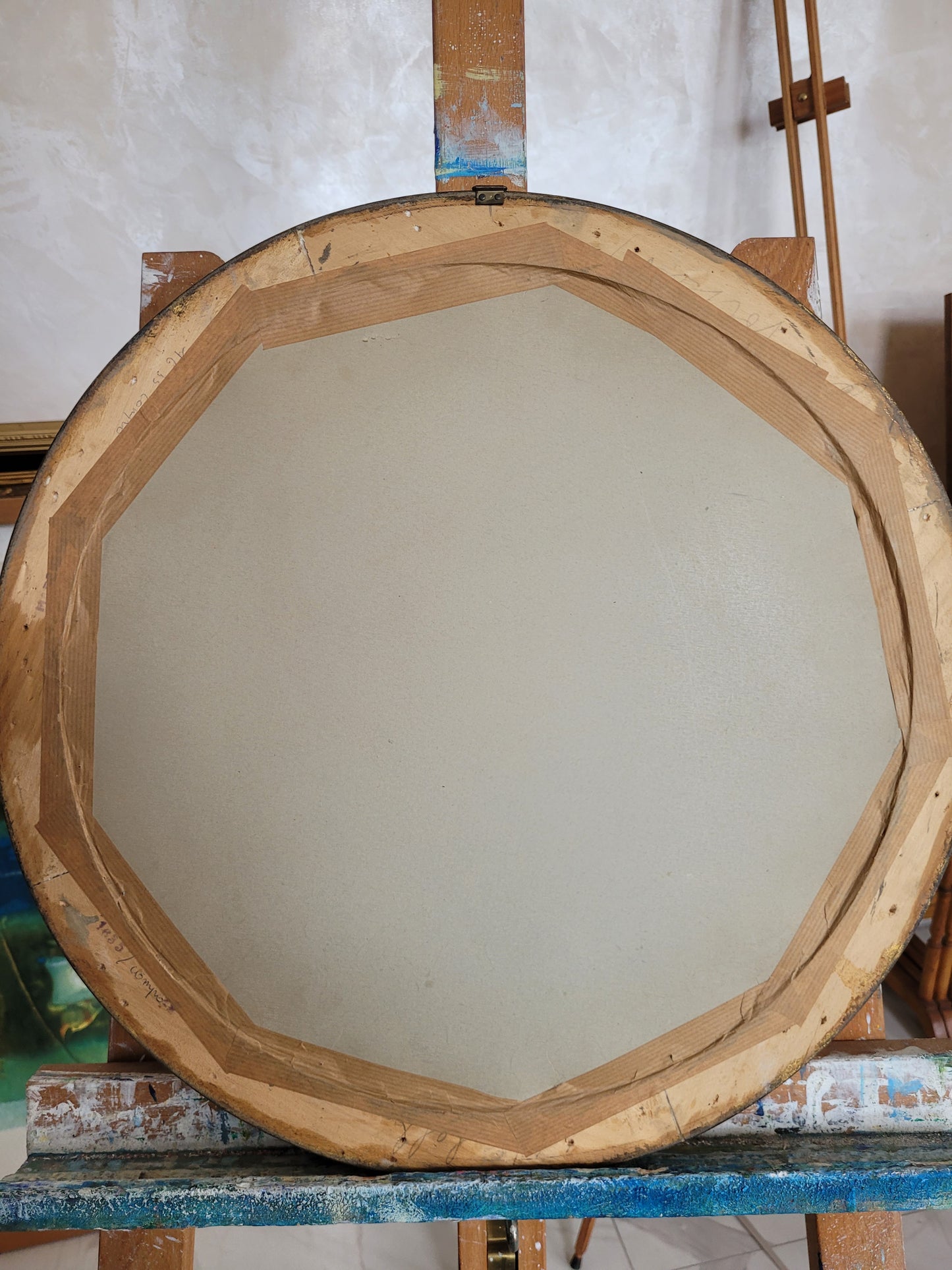 Alte Chinesische Seidenstickerei mit Klassischen Motiv elegant gerahmt