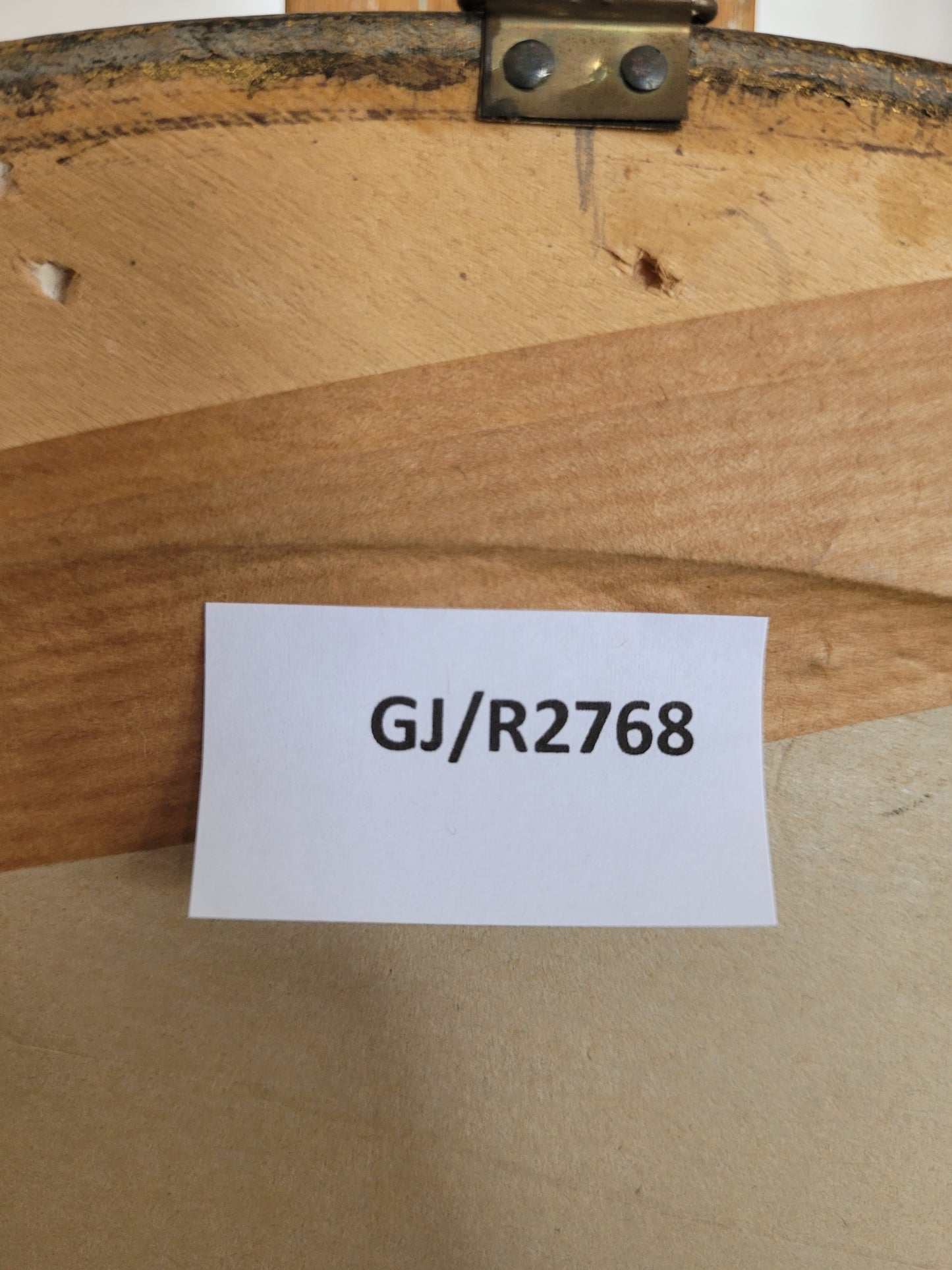 Alte Chinesische Seidenstickerei mit Klassischen Motiv elegant gerahmt