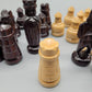 Handgeschnitzte klassische Schachfiguren aus Edelholz