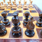 Selten Schachfiguren aus Holz mit Schachbrett
