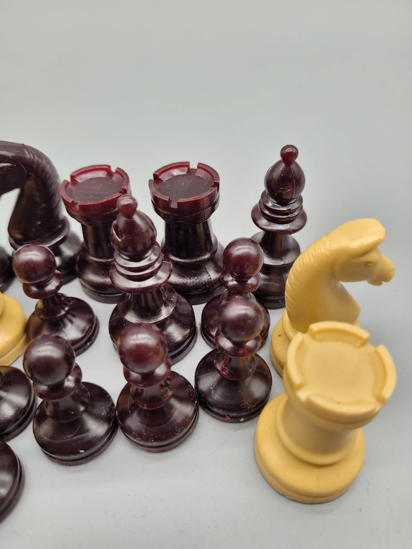 Klassisches Schachspiel Schachfiguren Set aus 32 Figuren