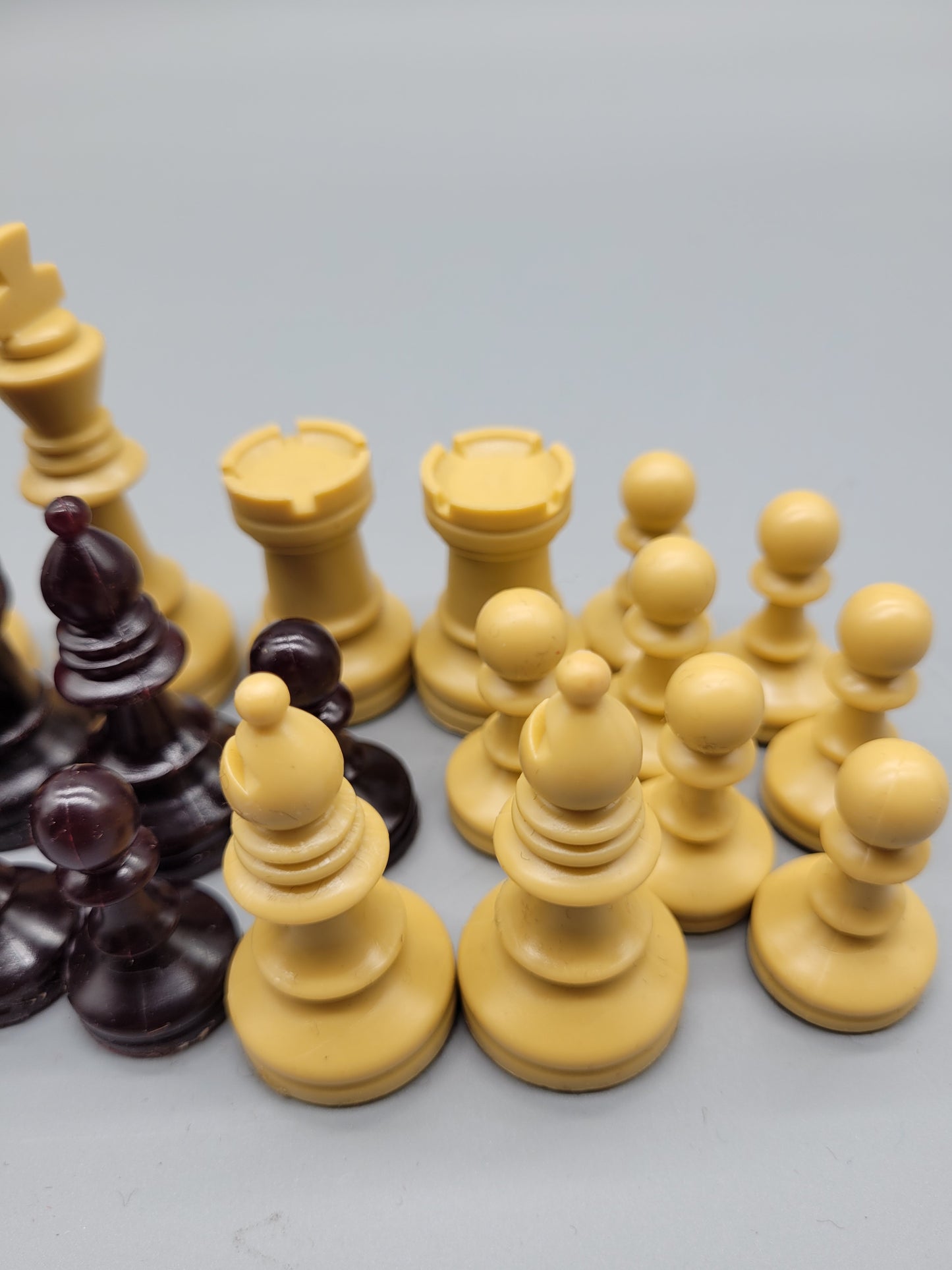 Klassisches Schachspiel Schachfiguren Set aus 32 Figuren