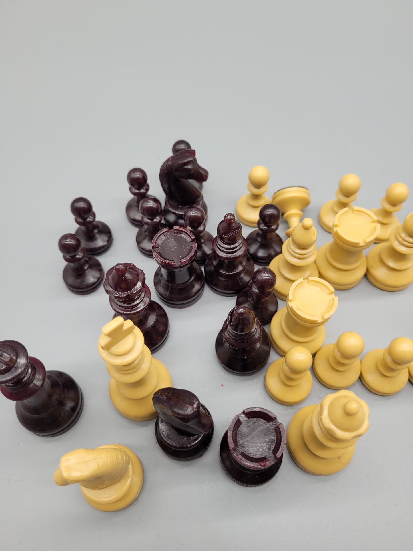 Klassisches Schachspiel Schachfiguren Set aus 32 Figuren