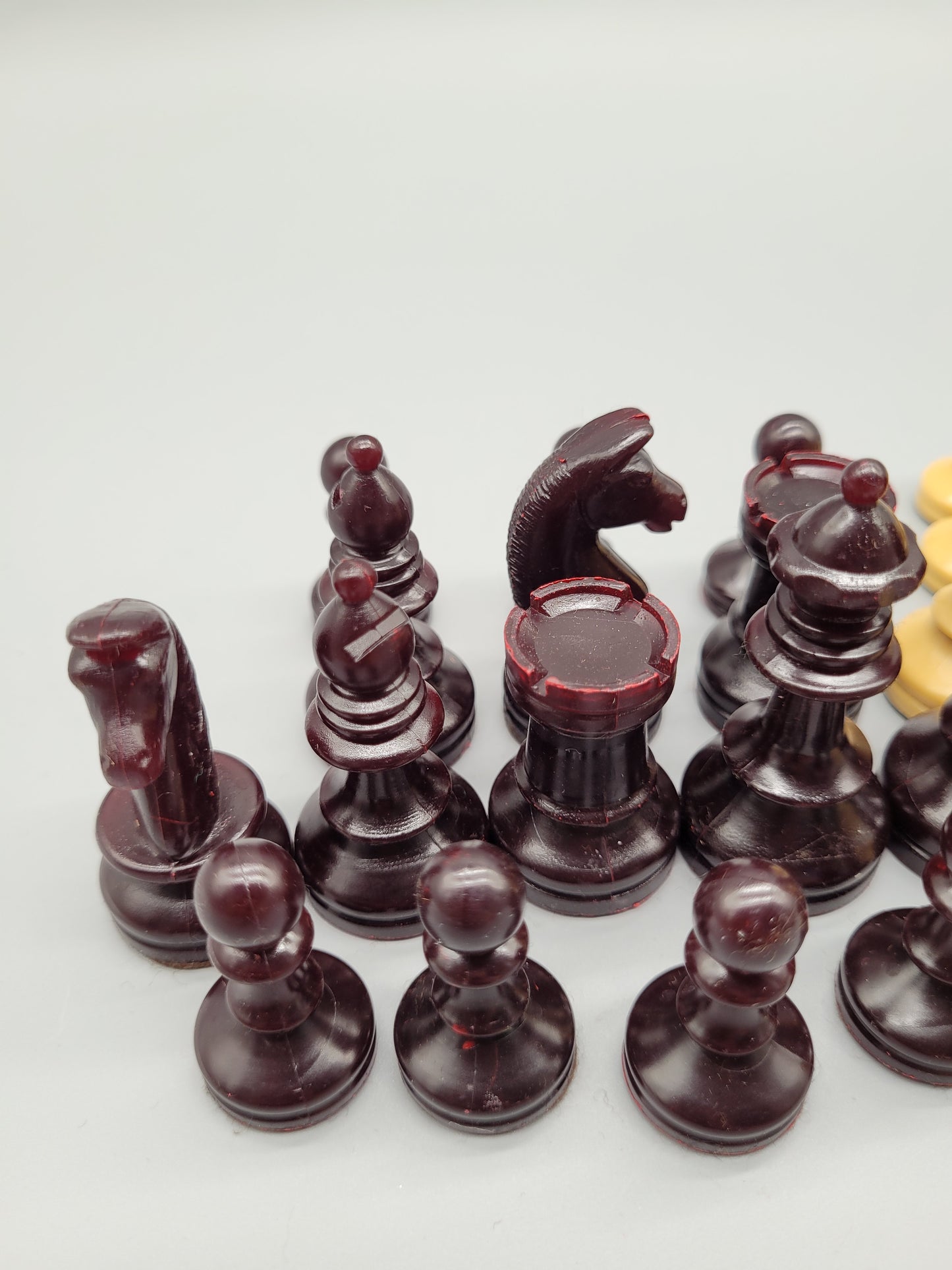 Klassisches Schachspiel Schachfiguren Set aus 32 Figuren