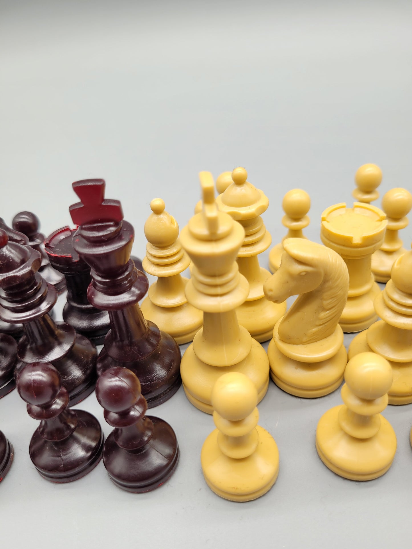 Klassisches Schachspiel Schachfiguren Set aus 32 Figuren