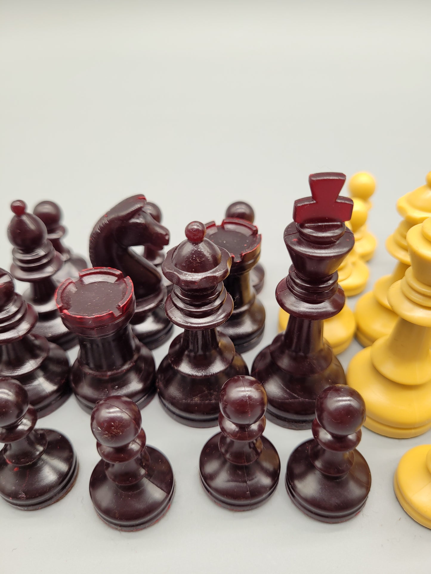 Klassisches Schachspiel Schachfiguren Set aus 32 Figuren