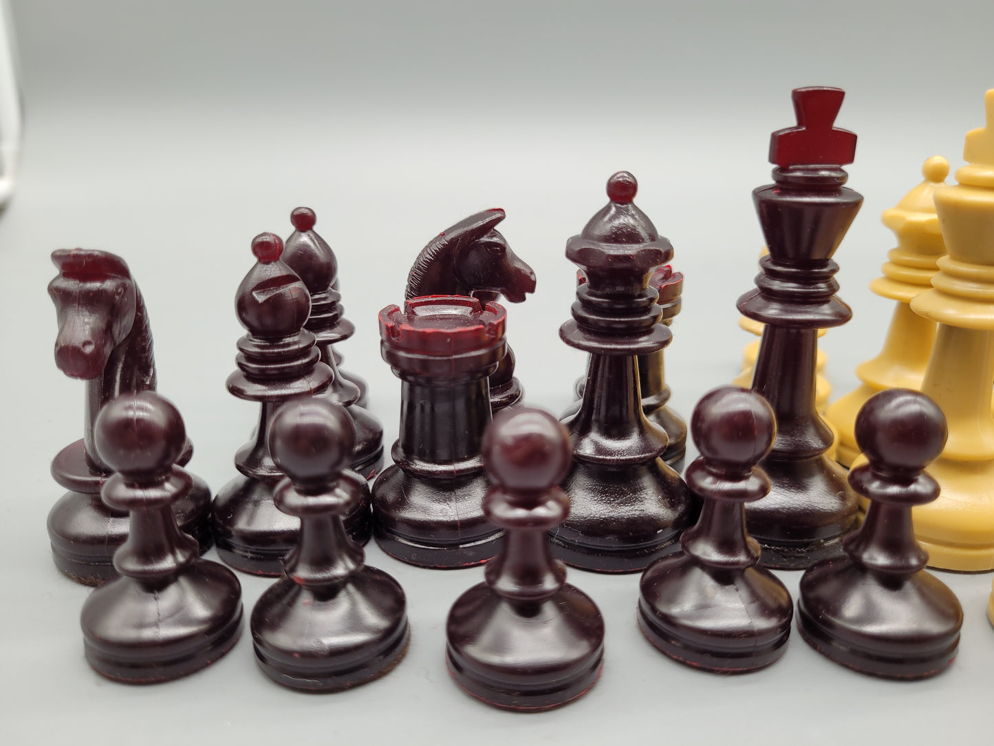 Klassisches Schachspiel Schachfiguren Set aus 32 Figuren