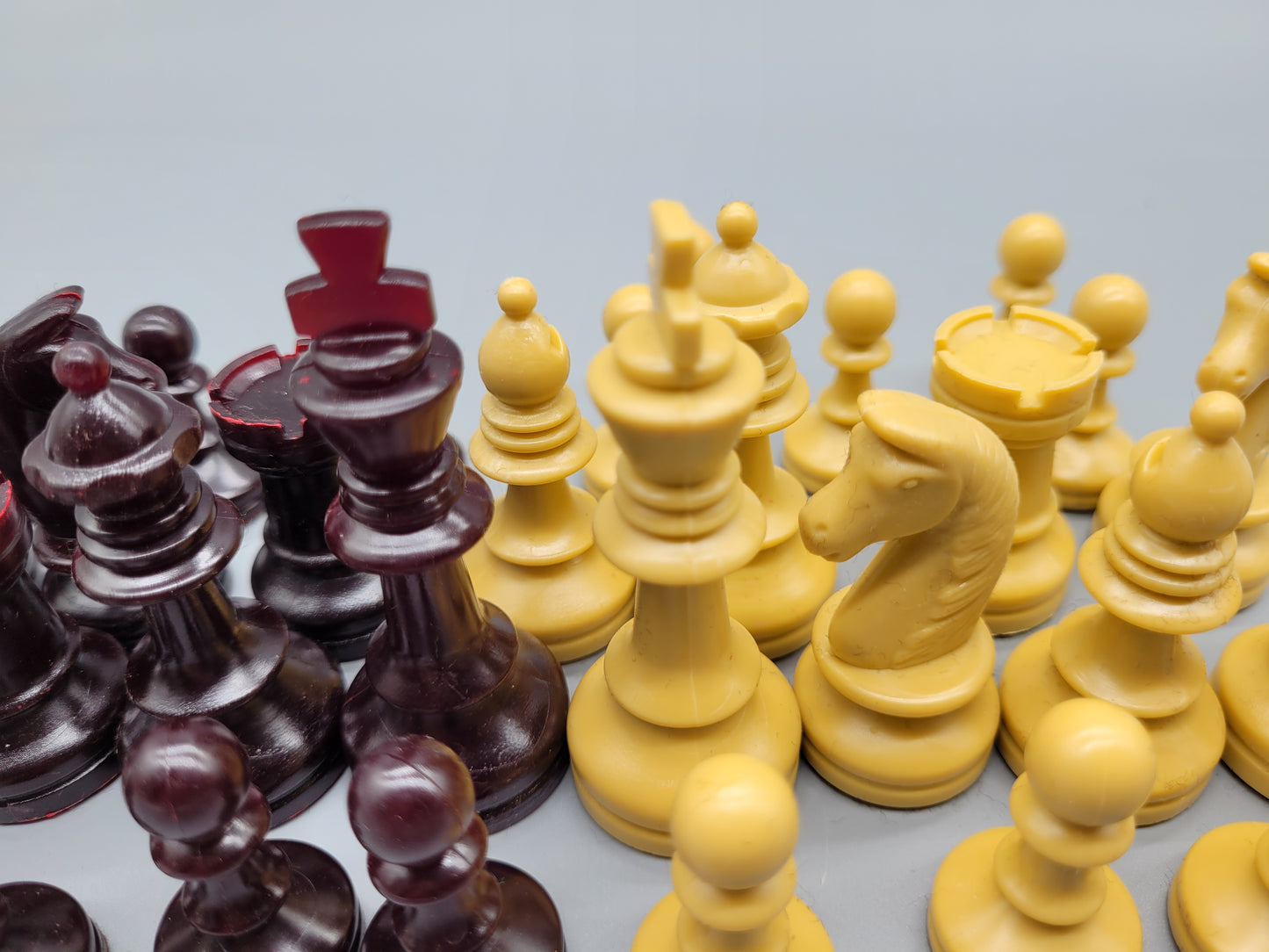 Klassisches Schachspiel Schachfiguren Set aus 32 Figuren