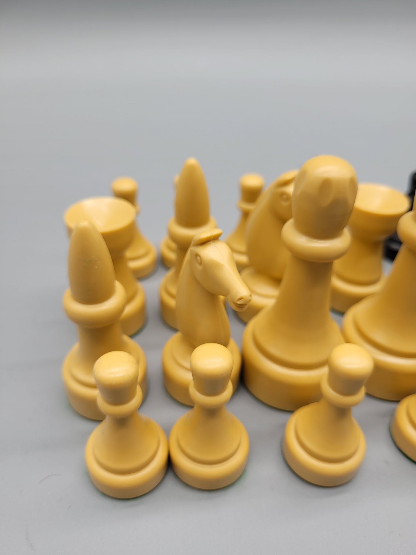 Klassisches Schachspiel Schachfiguren Set aus 32 Figuren