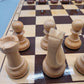 Klassisches Schachspiel inklusive Brett, 32 Handgeschnitzte Schachfiguren