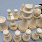 Klassisches Schachspiel Set aus 32 Handgeschnitze Schachfiguren