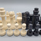 Klassisches Schachspiel Set aus 32 Handgeschnitze Schachfiguren