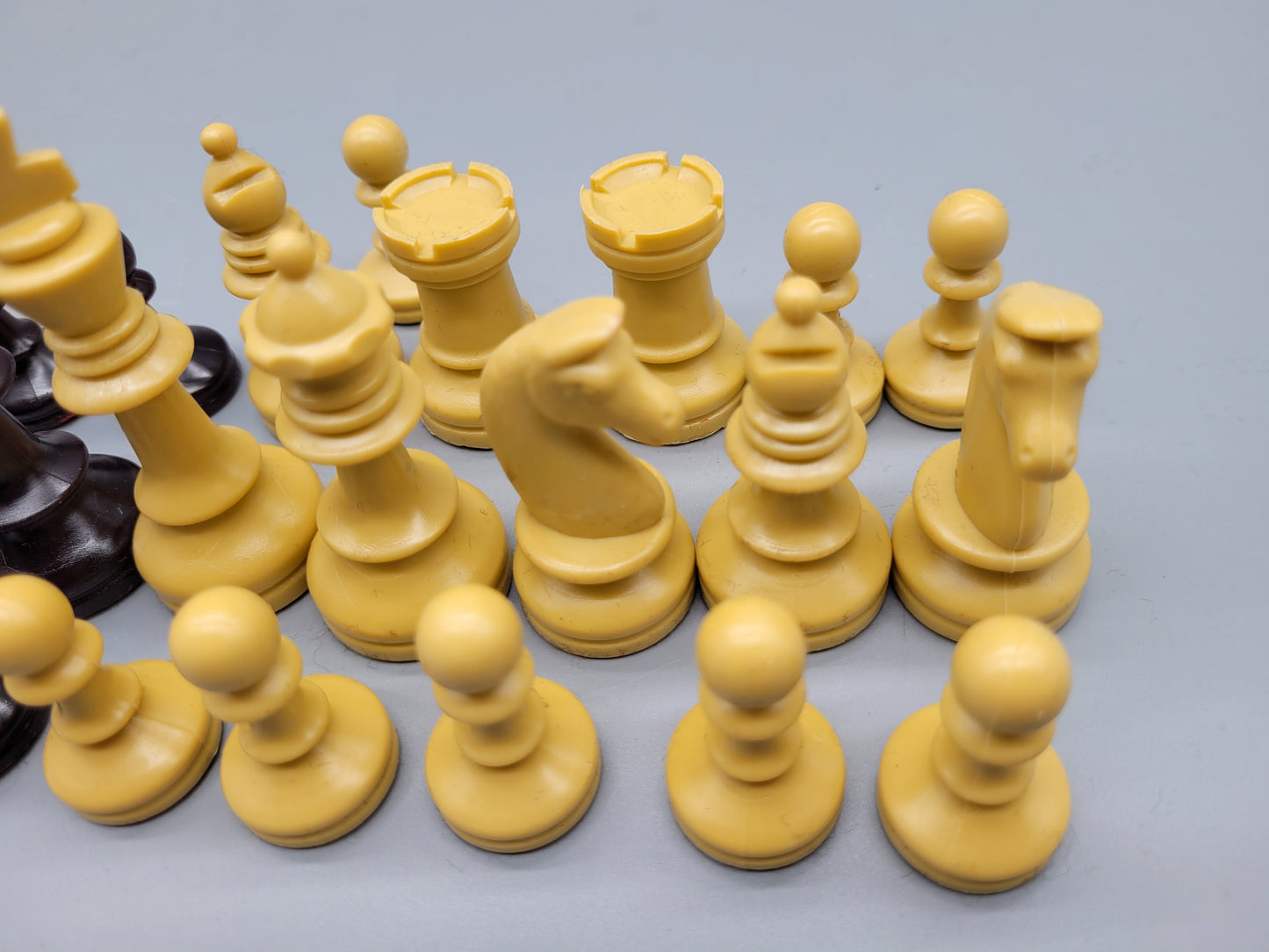 Klassisches Schachspiel Schachfiguren Set aus 32 Figuren