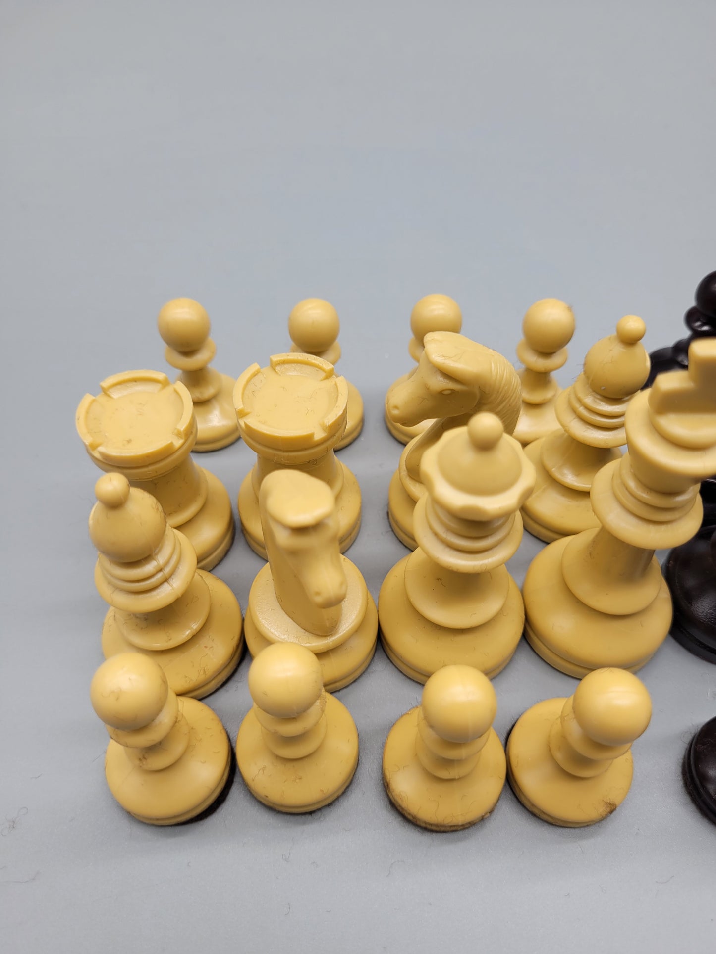 Klassisches Schachspiel Schachfiguren Set aus 32 Figuren