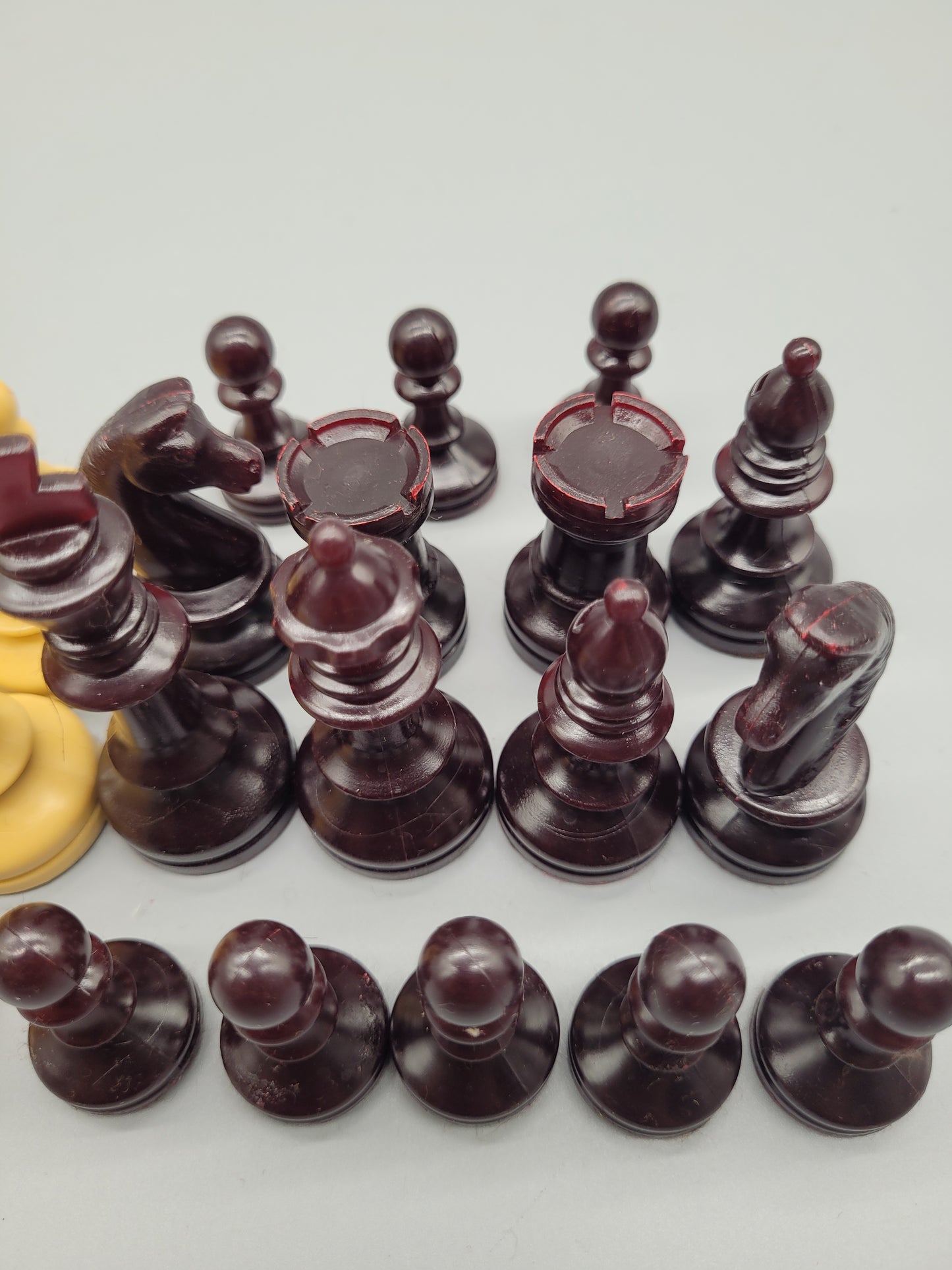 Klassisches Schachspiel Schachfiguren Set aus 32 Figuren