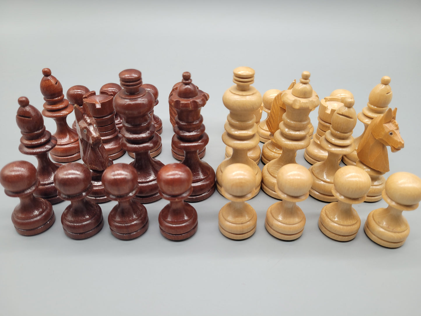 Handgeschnitzte Holz Schachfiguren, Echte Handarbeit 32 Figuren
