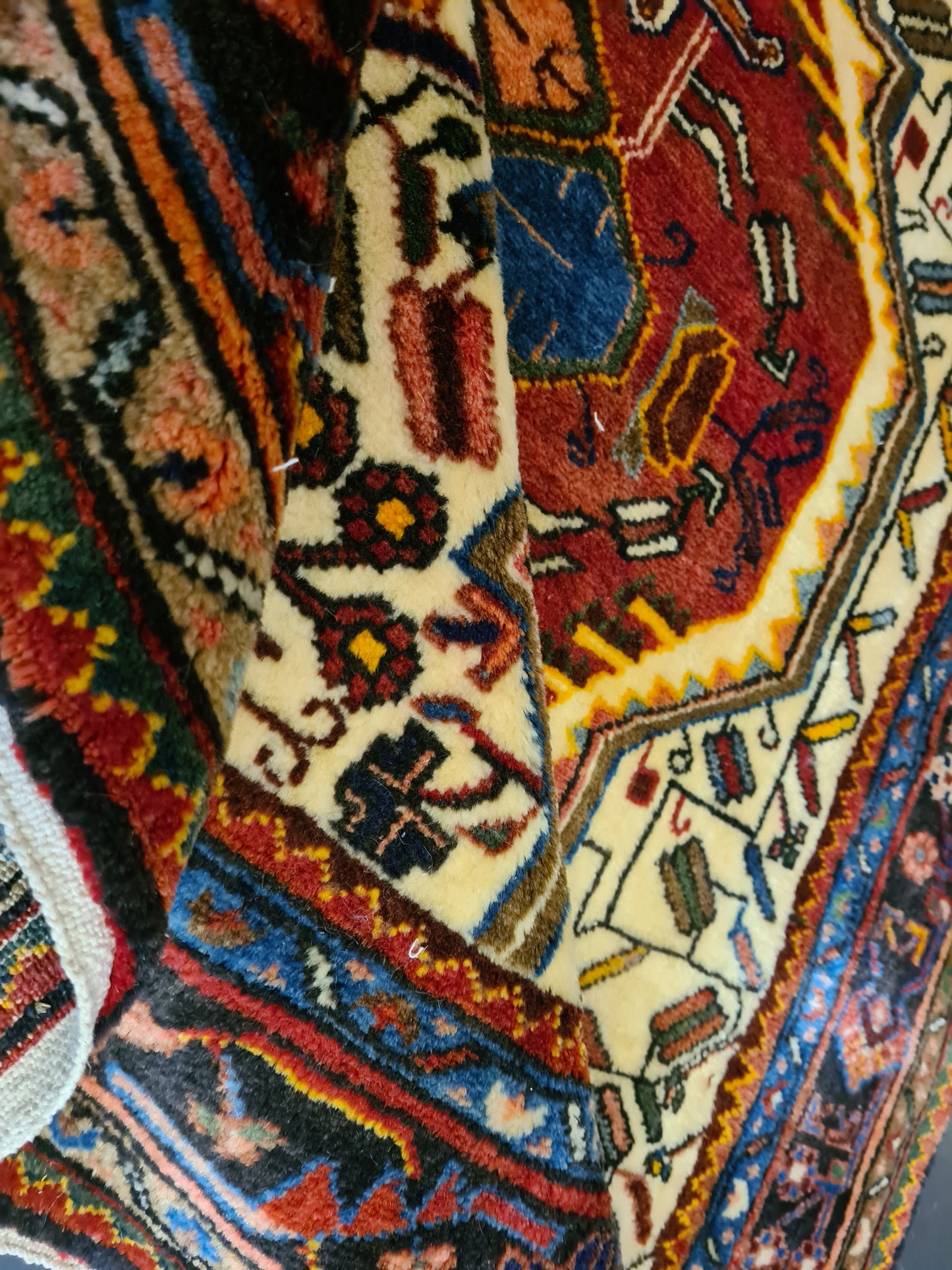 Feiner Handgeknüpfter Orientteppich – Sarough Hamadan Perser Teppich 140X136cm