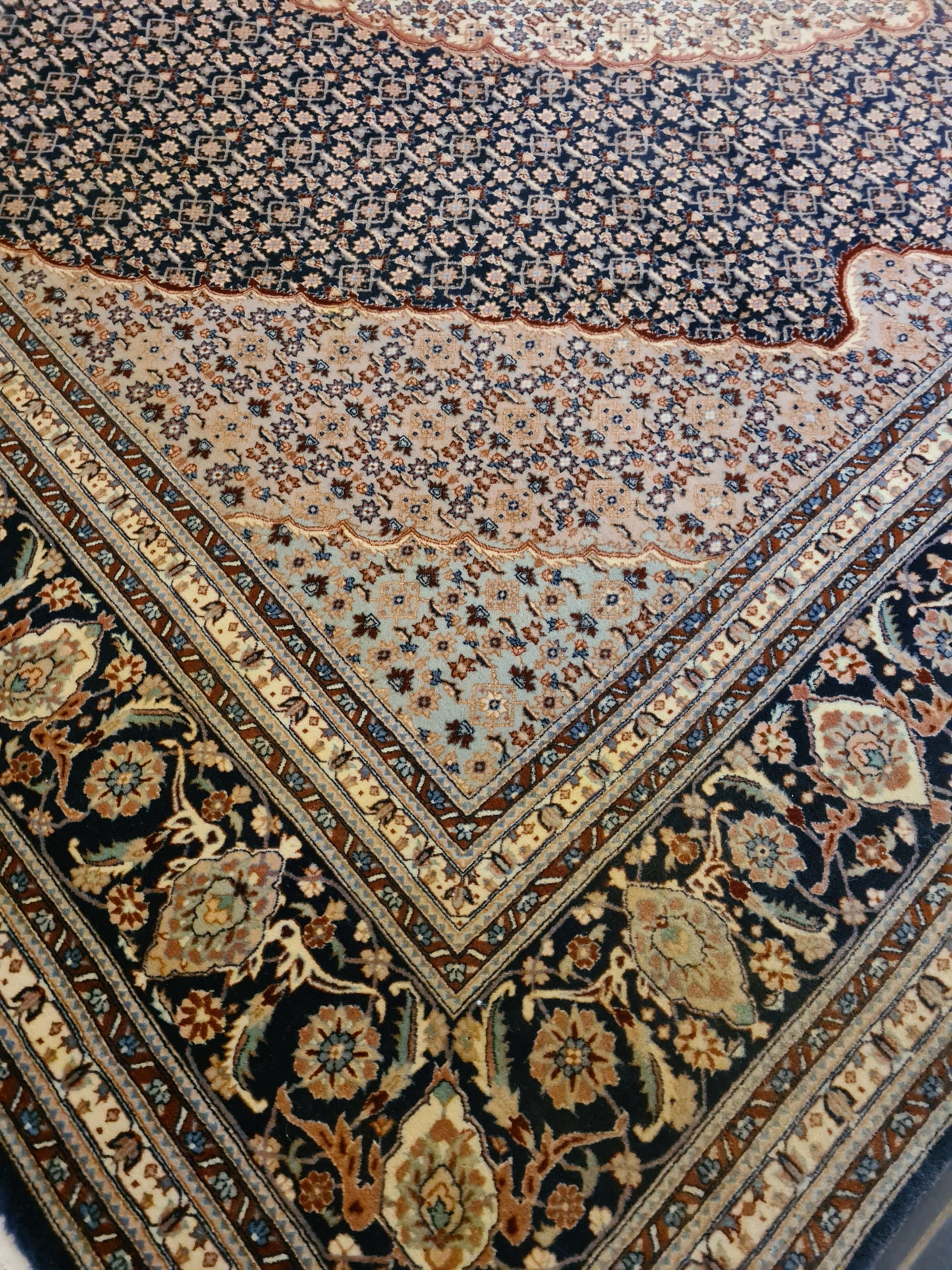 Feiner Handgeknüpfter Orientteppich – Perser Isfahan Teppich 295x250cm