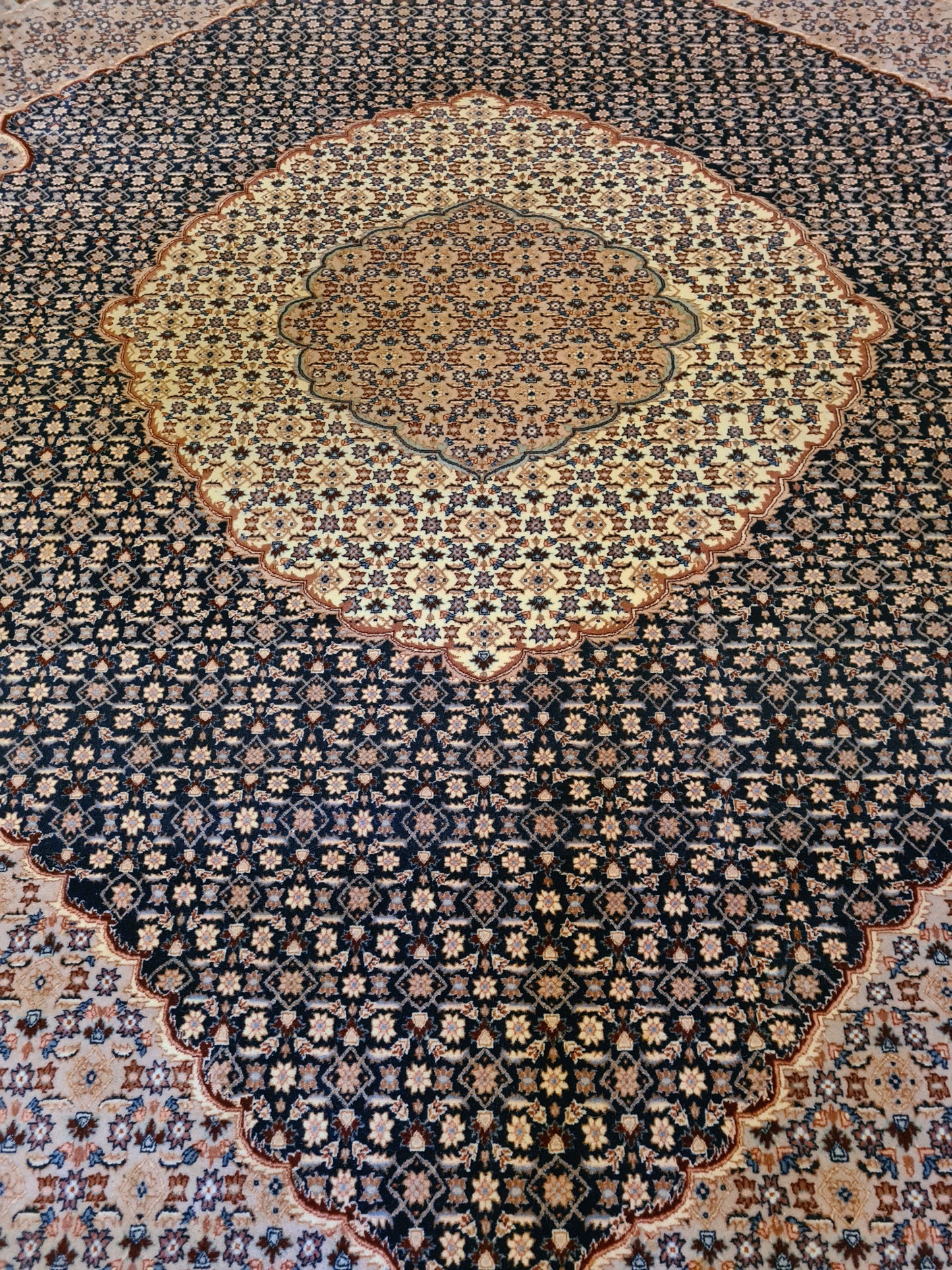 Feiner Handgeknüpfter Orientteppich – Perser Isfahan Teppich 295x250cm