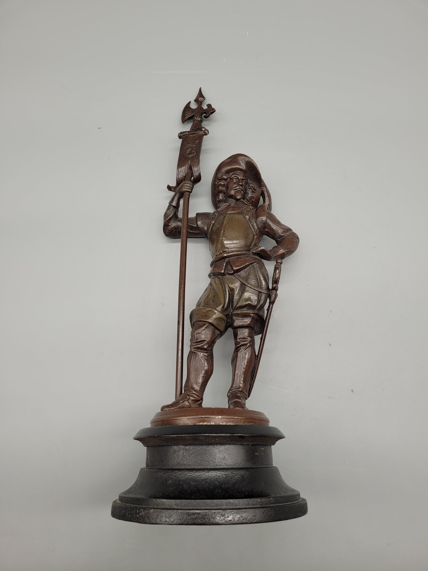 Bronze Skulptur Torwächter Landsknecht in Uniform ca. 2kg