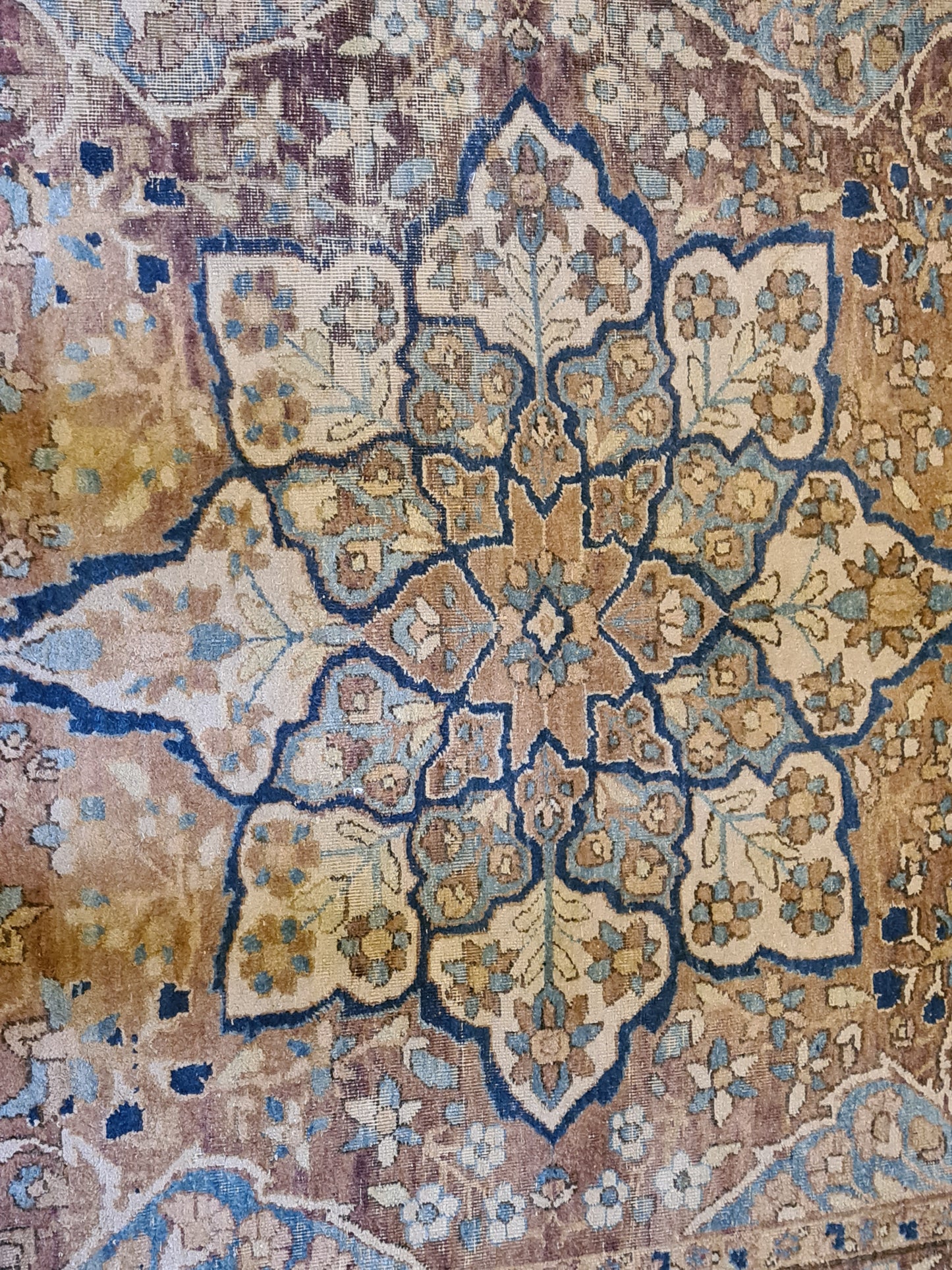 Antiker Persischer Täbris Teppich – Meisterhaft Handgeknüpftes Sammlerstück 200x130cm