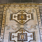 Antiker Handgeknüpfter Persischer Gabbeh Teppich – Ein Authentisches Kunstwerk mit Tiermotiven 203x107cm