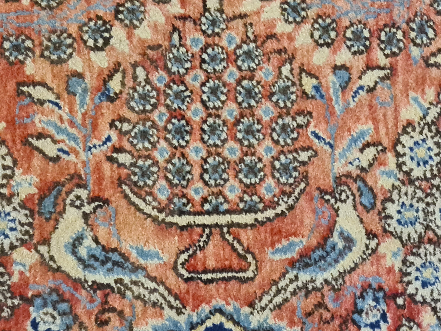 Antiker Königlicher Perser Teppich – Handgeknüpfter Ghoum-Teppich mit Vasenmotiven 270x165cm