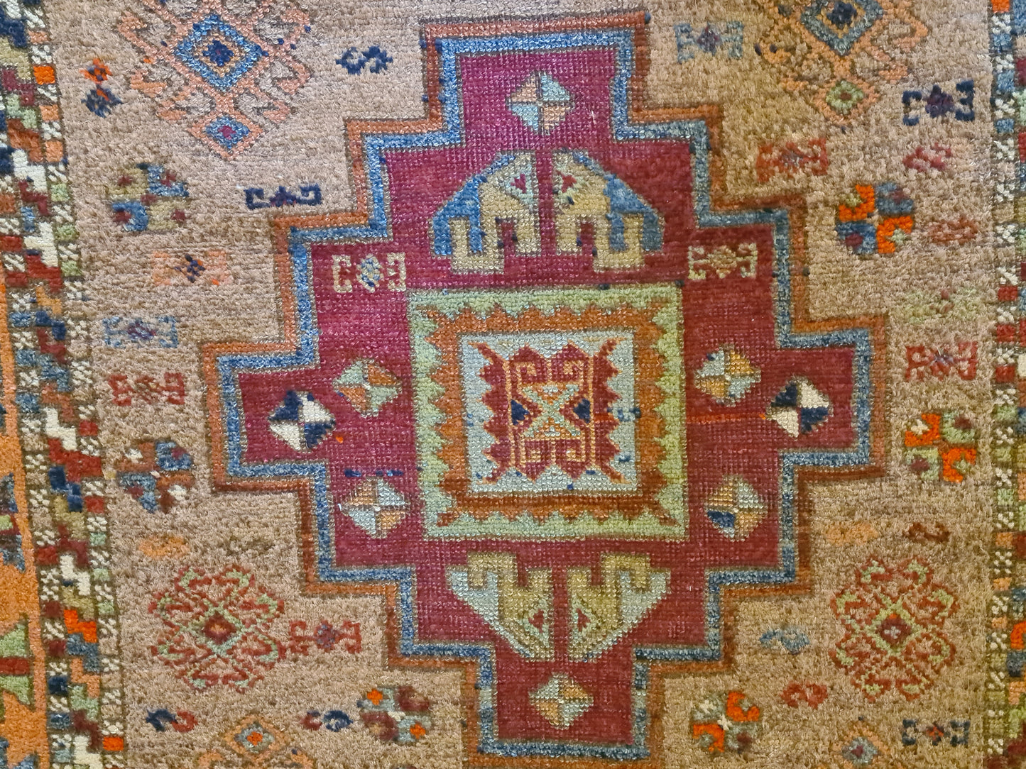 Antiker Kasak Sammlerstück Teppich – Ein Meisterwerk aus dem Kaukasus 209x108cm