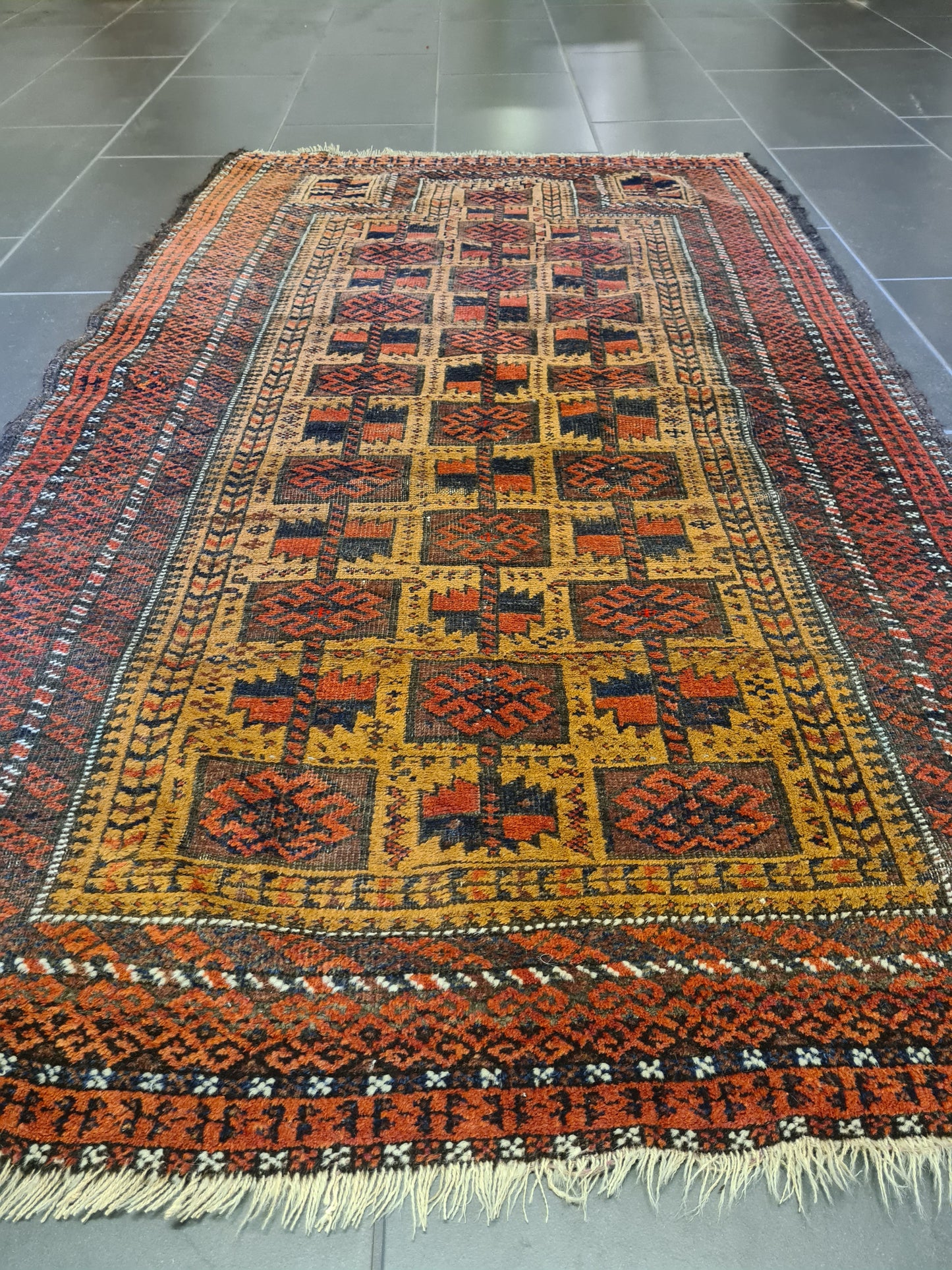 Antiker Belutsch Gebetsteppich – Ein Sammlerstück aus dem Orient 170x99cm