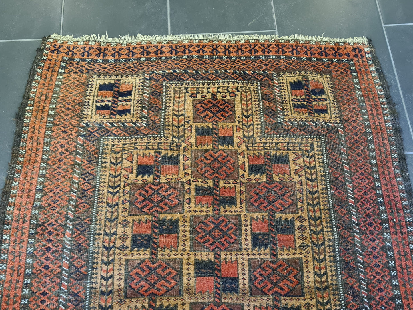 Antiker Belutsch Gebetsteppich – Ein Sammlerstück aus dem Orient 170x99cm